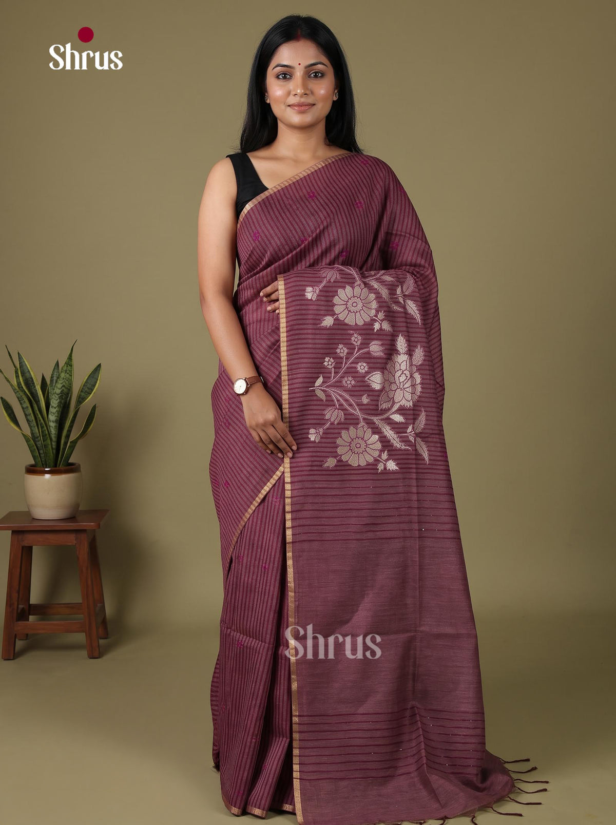 Semi Tussar Applique Saree - EJ15252