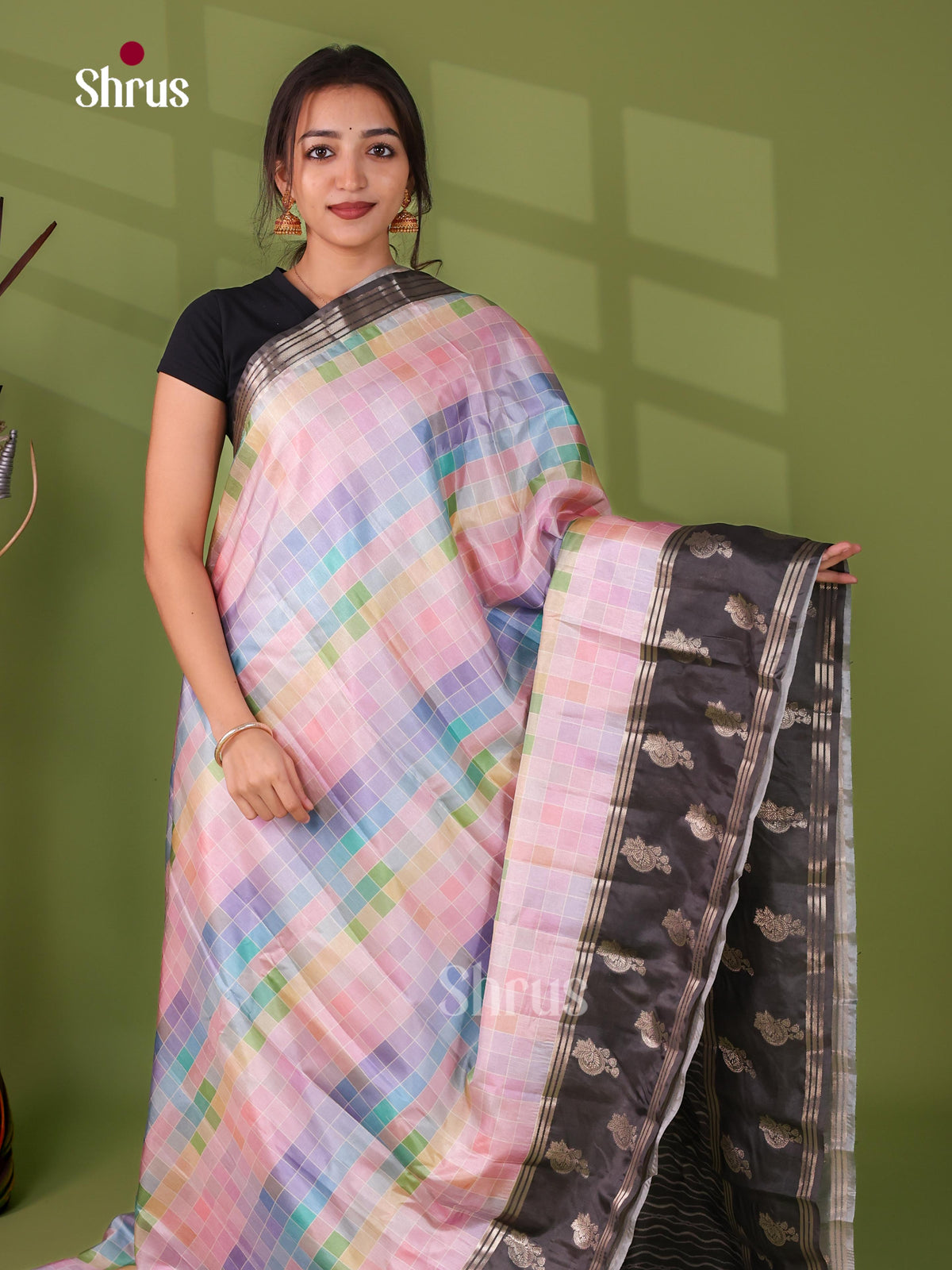 Apoorva Madras Checks Saree - EJ21042