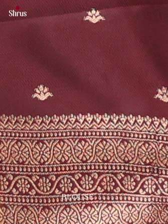 Semi Soft Silk - Madras Checks Saree - EJ29003