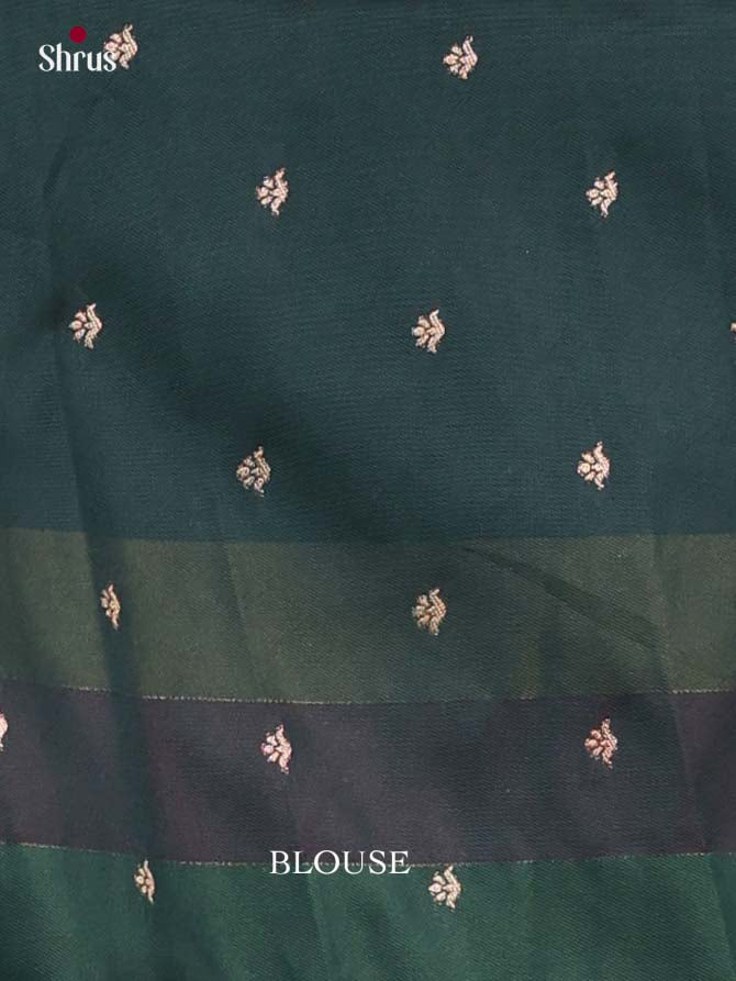 Semi Soft Silk - Madras Checks Saree - EJ29013