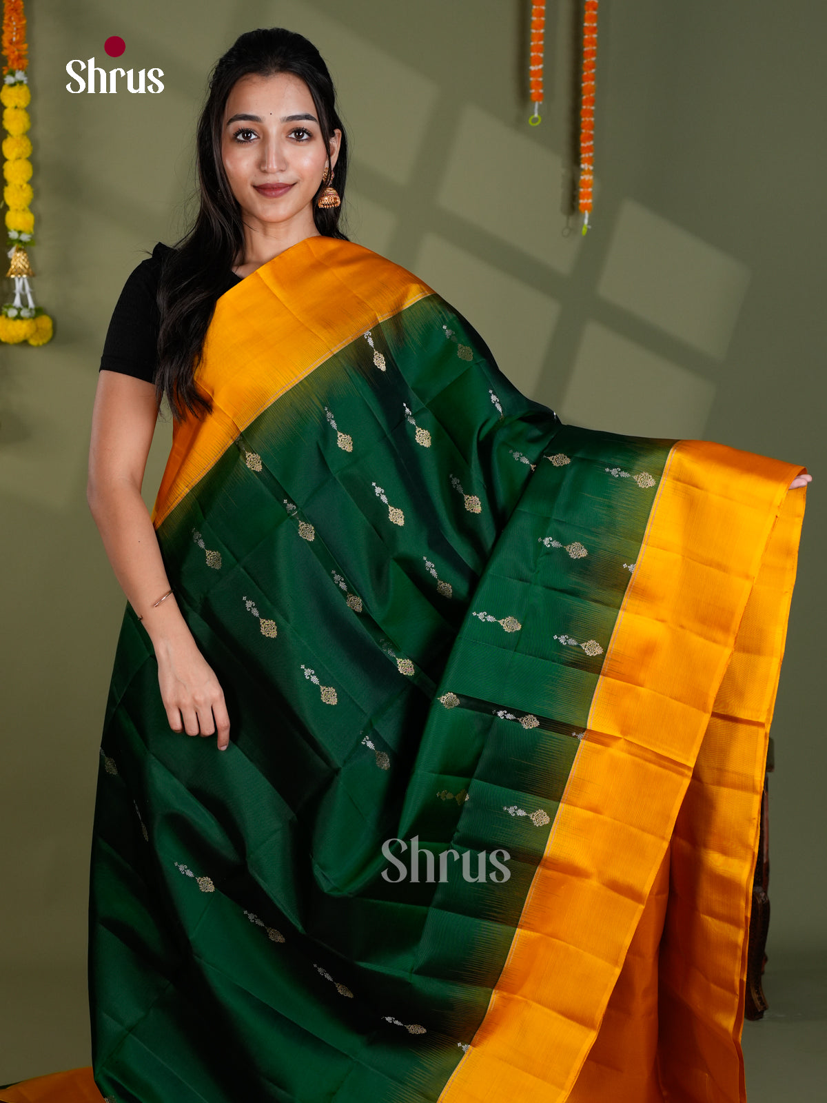 Buy Emerald Green Pure Silk Saree With Paisley Zari Buttas, Mustard Yellow Border & Brocade Pallu