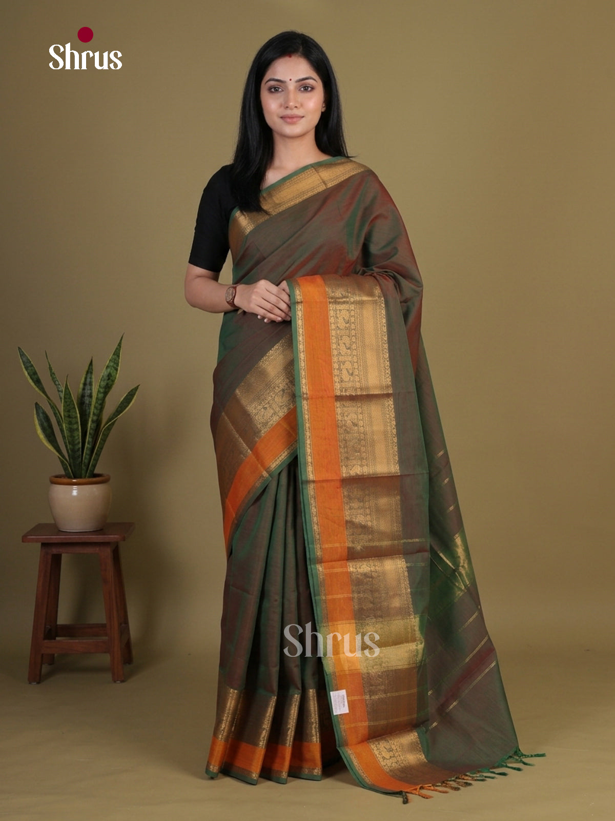 Exquisite Dual Tone Olive Green Chettinad Cotton Saree With Plain Body & Self Zari Border