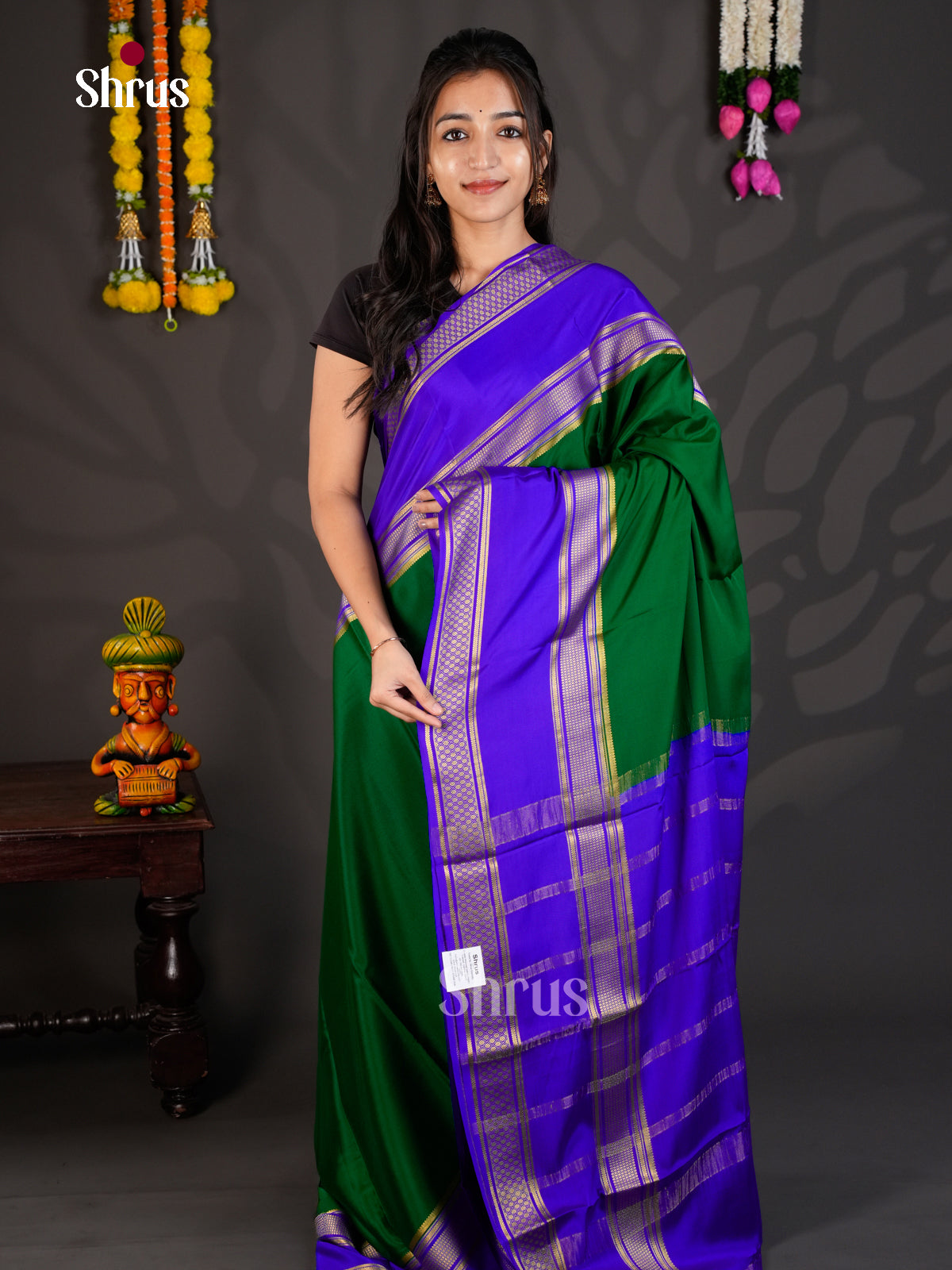 Buy Classy Green Mysore Silk Saree With Broad Blue Rettaipet Zari Border & Chit Pallu