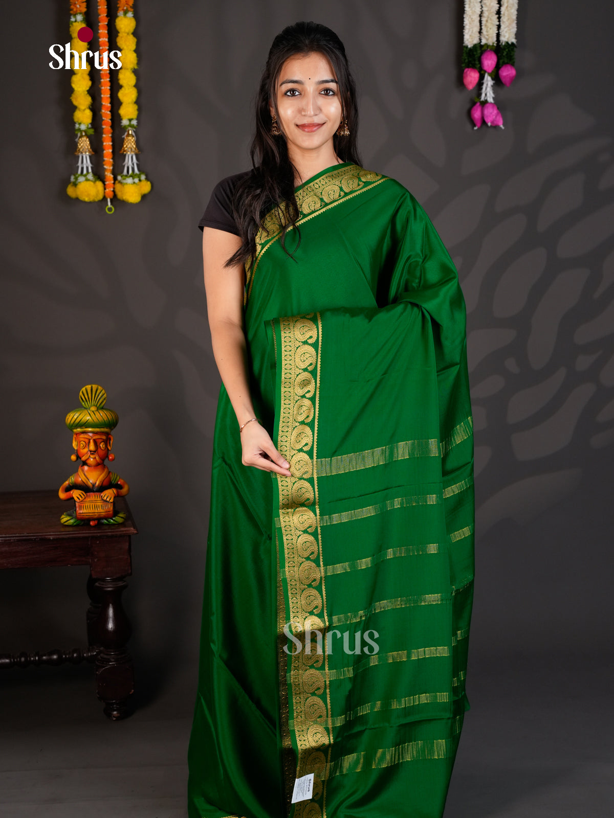 Buy Regal Green Mysore Silk Saree With Zari Woven Border & Chit Pallu