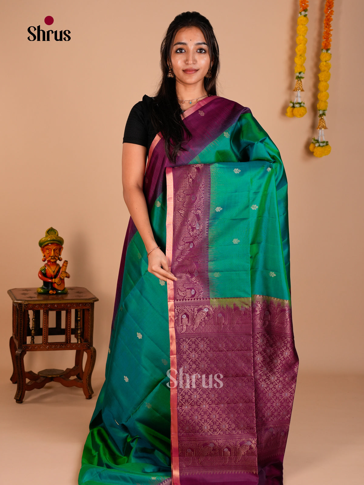 Buy Regal Green Soft Silk Saree with Gold Buttas & Maroon Criss Cross Brocade Pallu