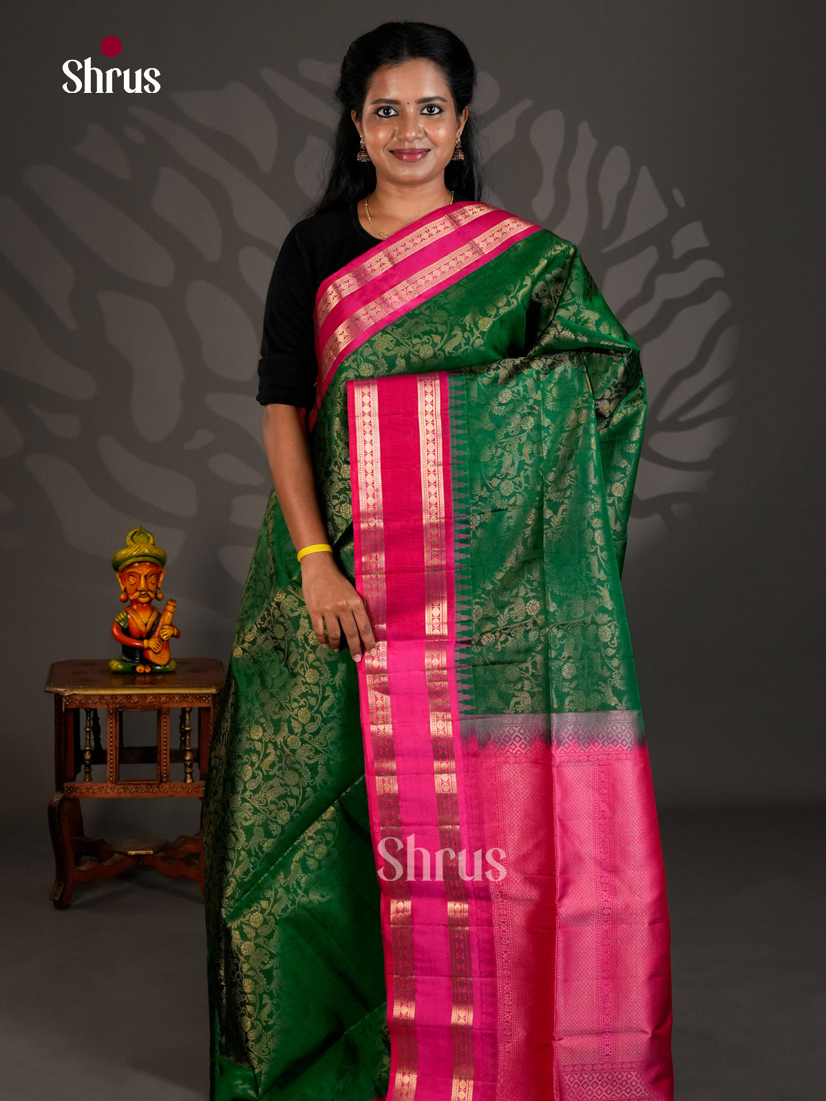 Buy Classy Green Soft Silk Saree with Vanashigaram Floral Brocade & Pink Rettaipet Zari Border