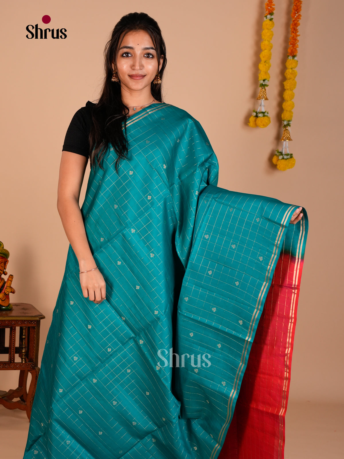 Buy Exquisite Light Blue Pure Soft Silk Saree with Zari Kattam, Buttas & Orangish Pink Brocade Pallu