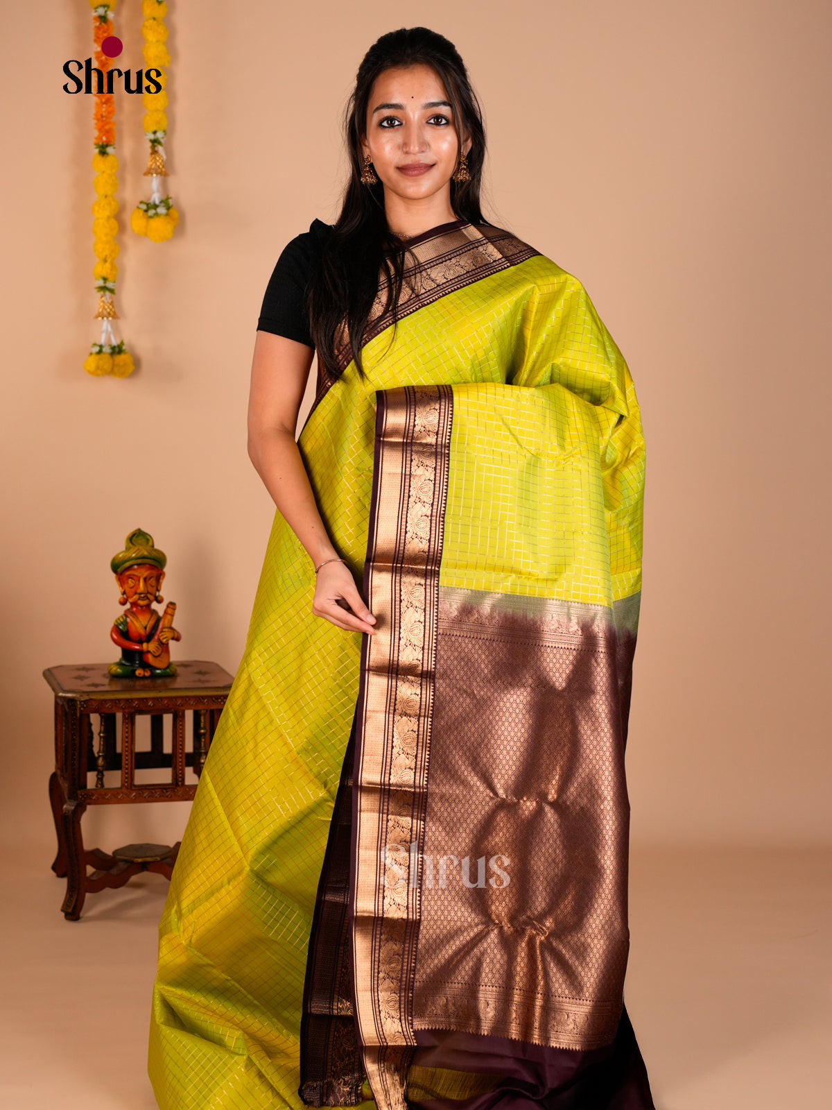 Buy Shimmery Lime Green Kanchipuram Silk Saree with Zari Checks, Brown Zari Border & Brocade Pallu