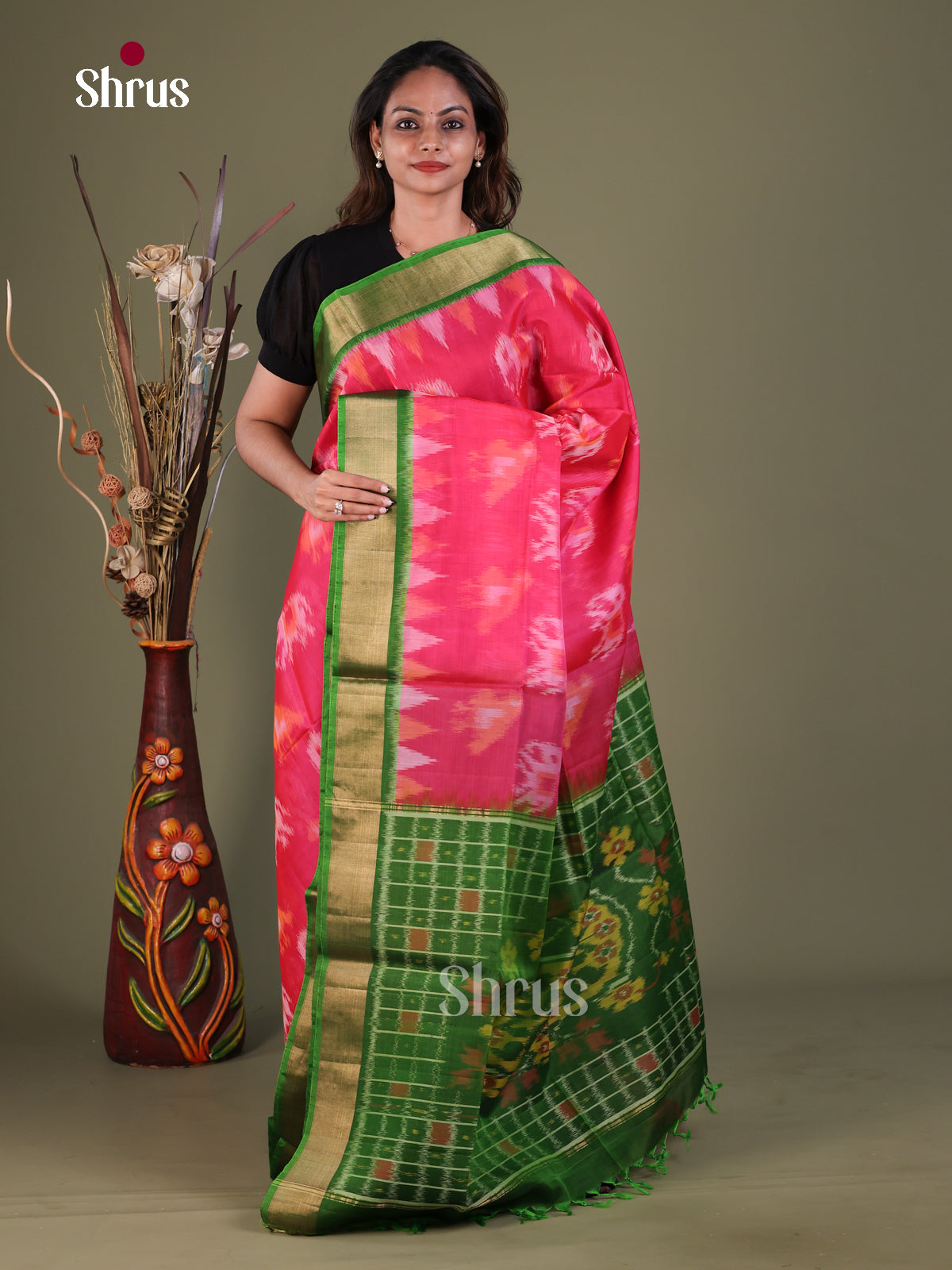 Luminous Pink Pochampally Silk Cotton Saree With Elephant Prints & Green Kaddi Border