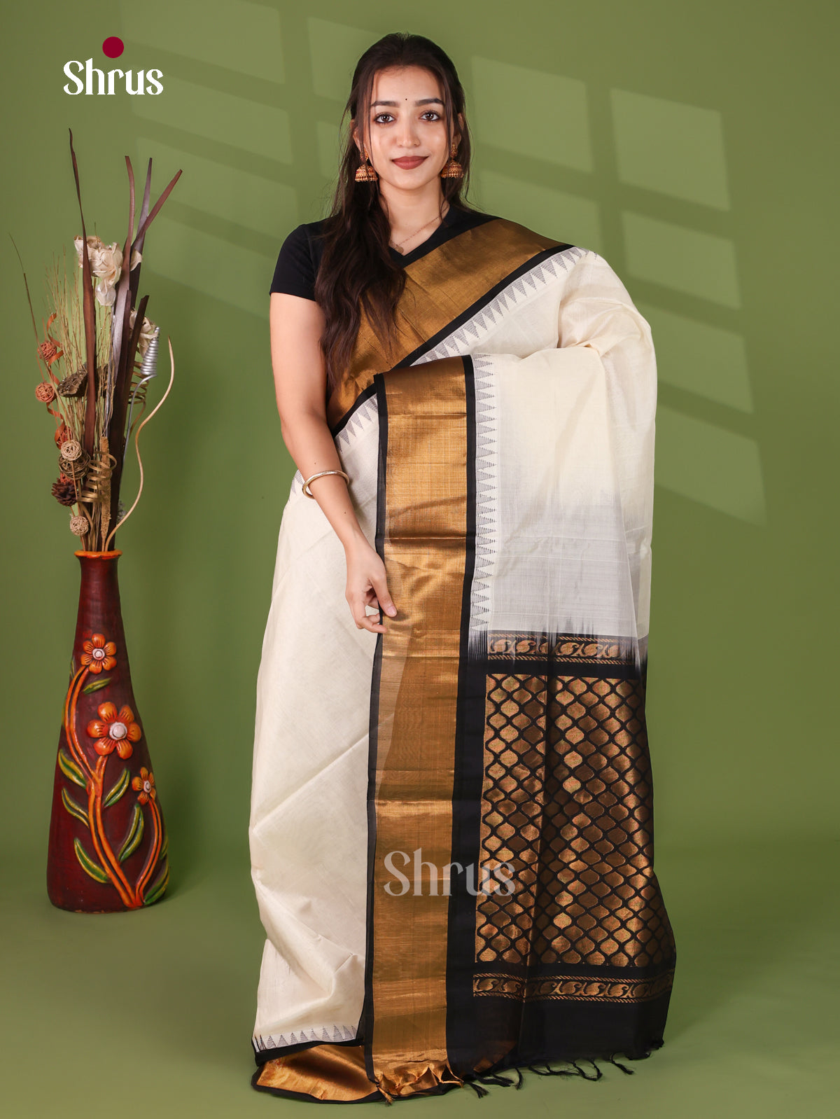 Lustrous Off White Cotton Silk Saree With Plain Body, Jet Black Kaddi Temple Zari Border & Brocade Pallu