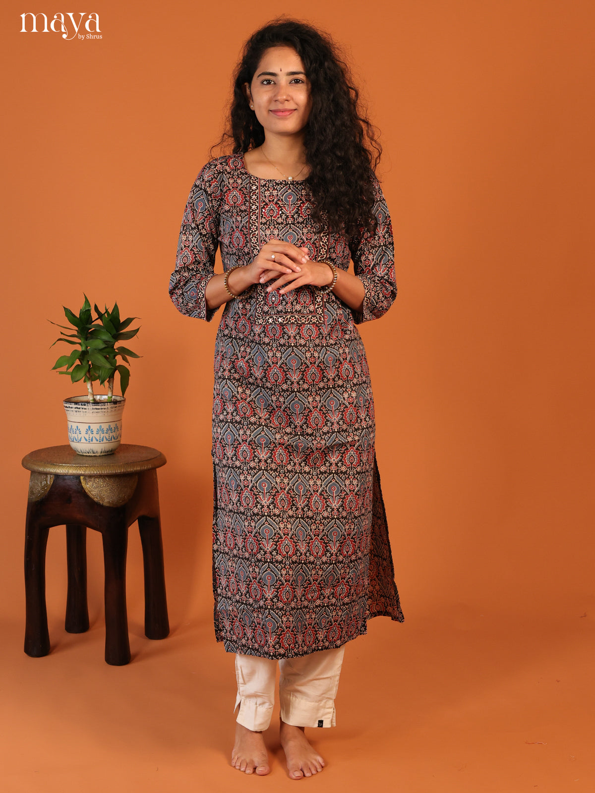 Floral Printed Black Cotton Kurti - Shop on Shrus.com