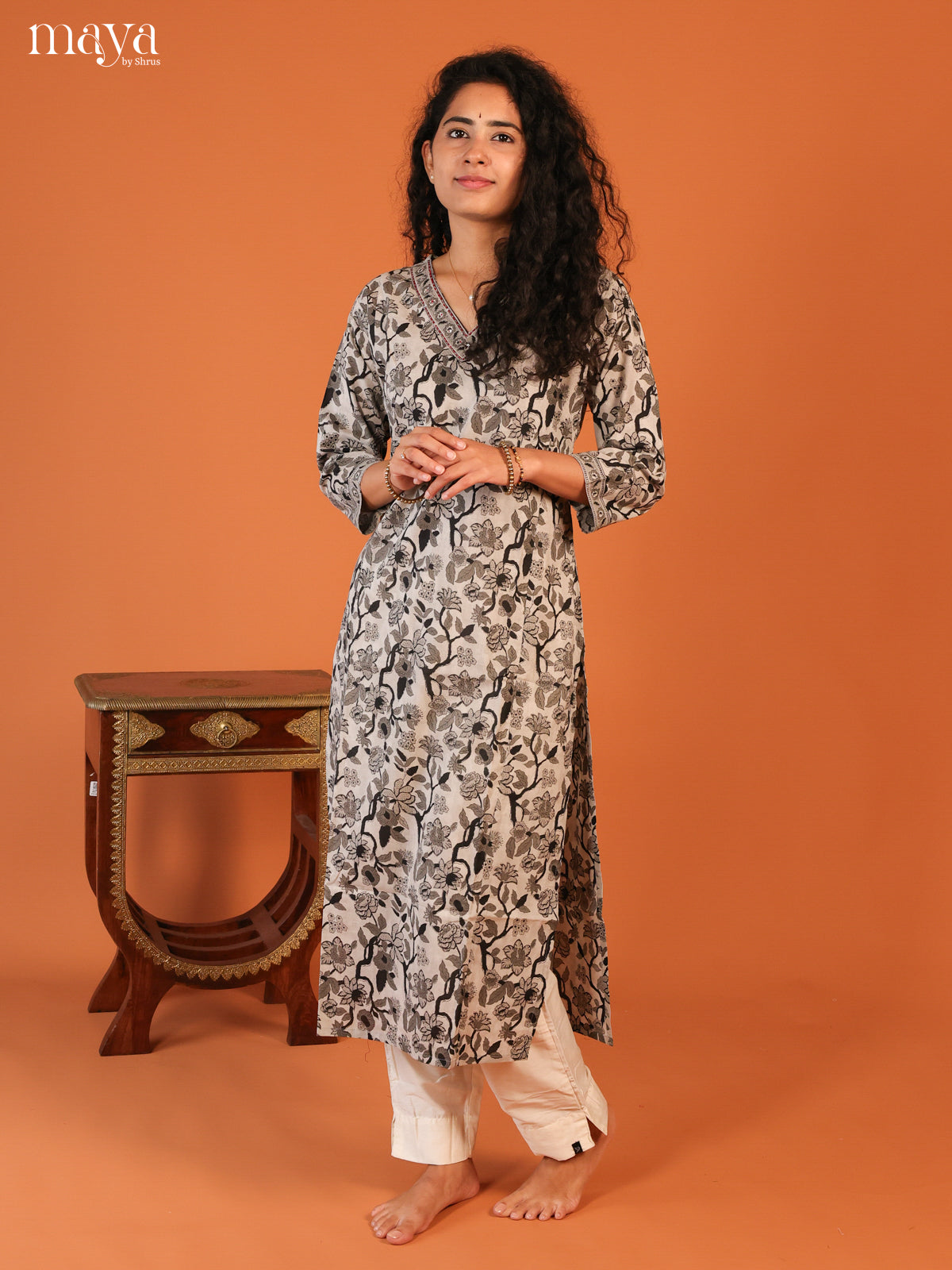 Grey Floral Printed Cotton Kurti - Shop on Shrus.com