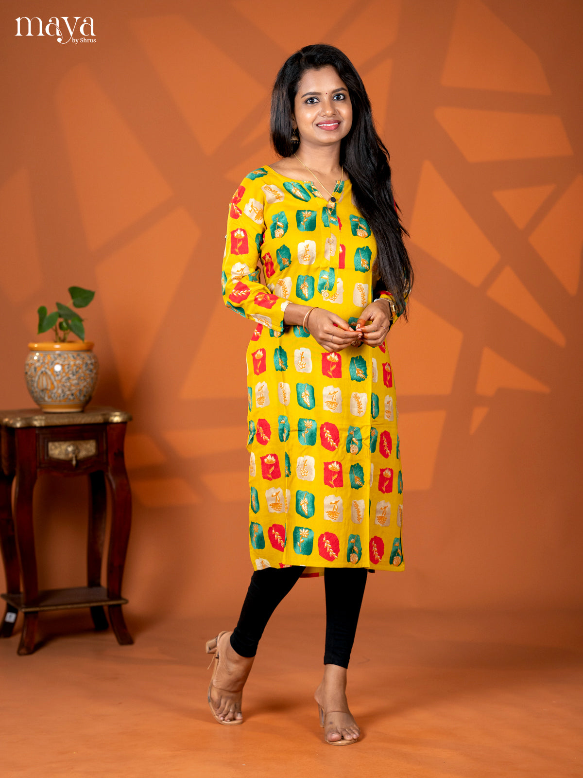 Mustrad Abstract Floral Printed Rayon Straight Kurti - Shop on Shrus.com