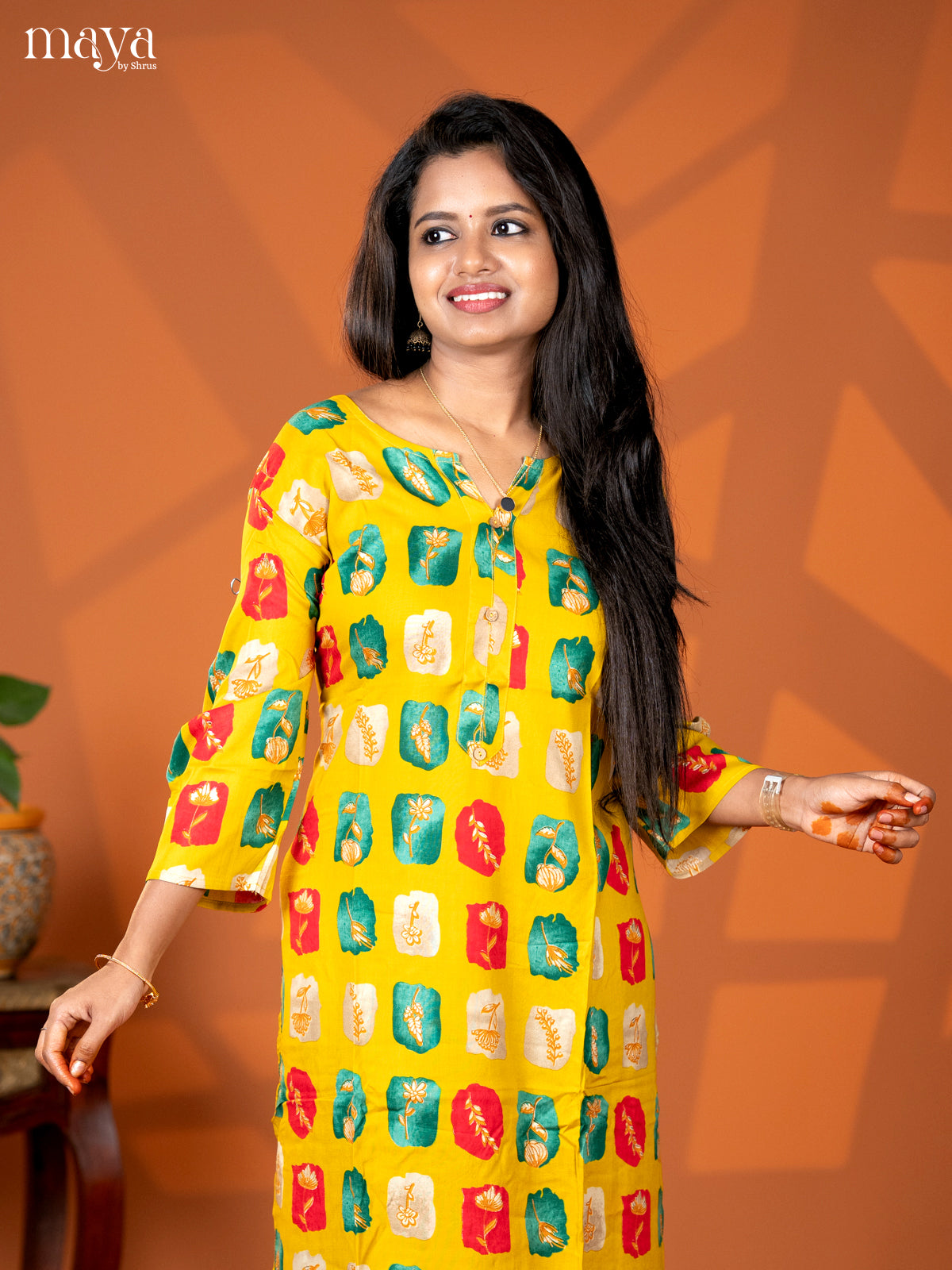 Mustrad Abstract Floral Printed Rayon Straight Kurti - Shop on Shrus.com