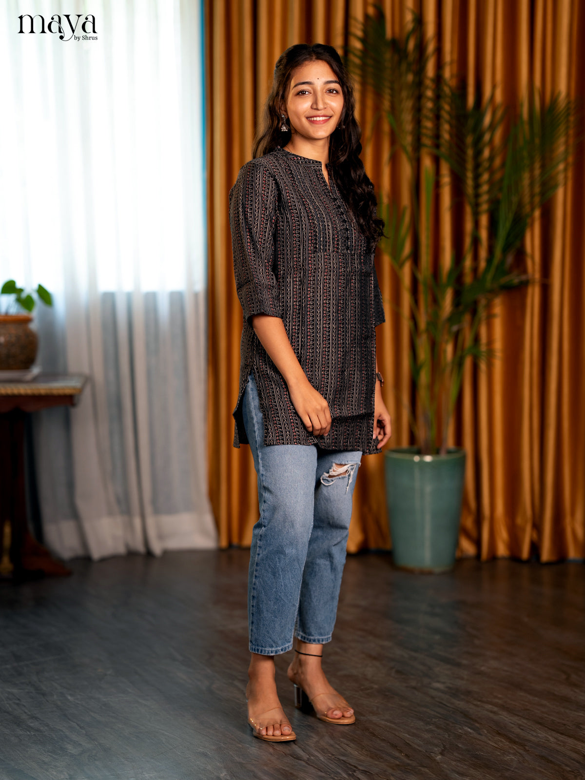 Black Geometric Printed Rayon Straight Short Kurta - Shop on Shrus.com