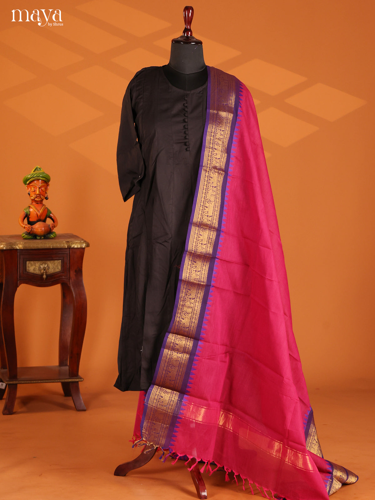 Pink Chettinad Cotton Dupatta with blue zari border - Shop on Shrus.com