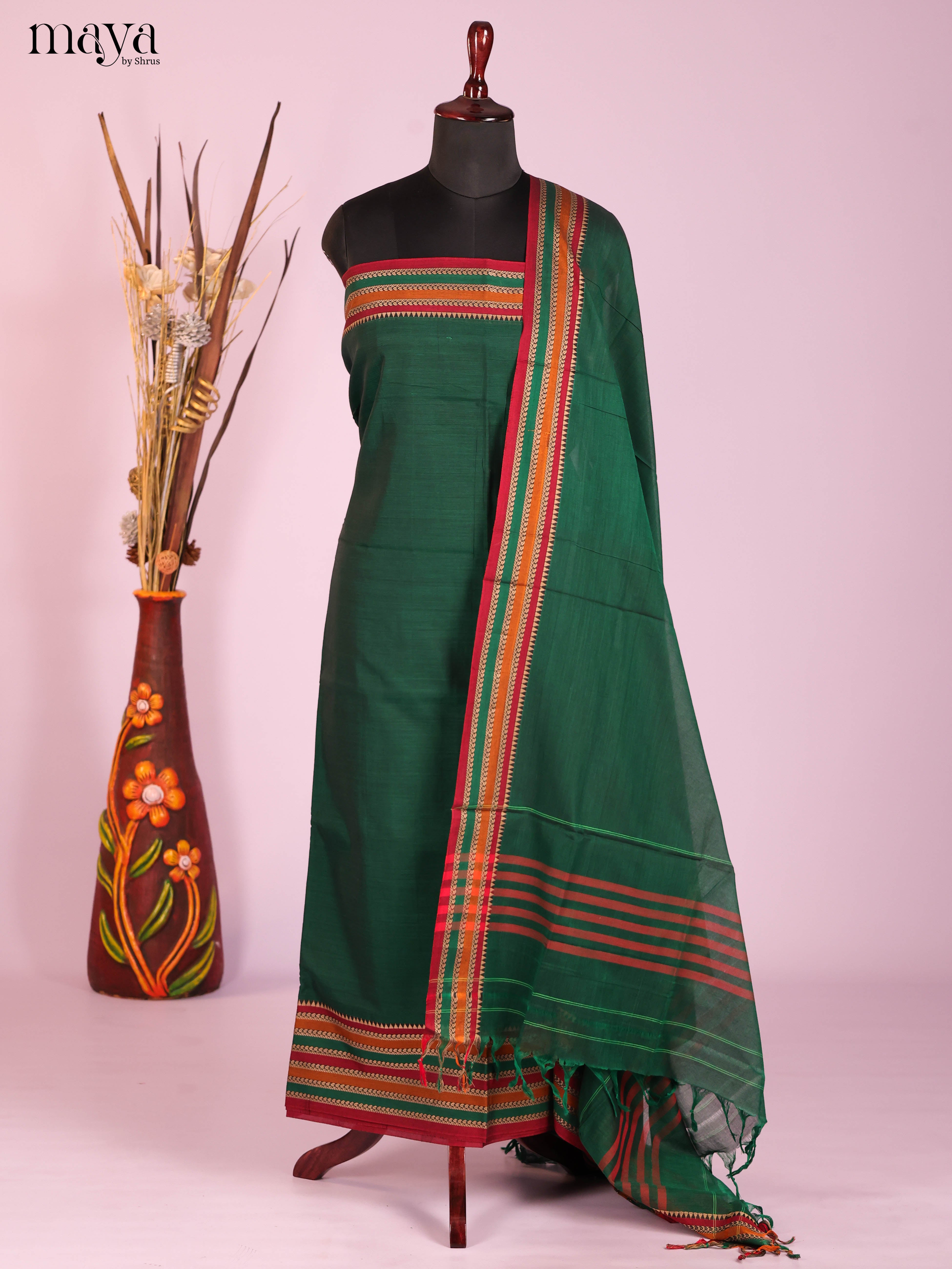 Green & Red -Narayanpet top & dupatta combo