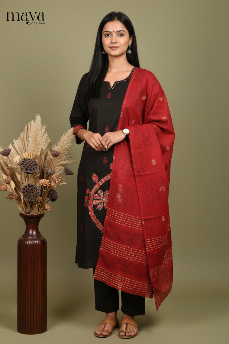 Black & Red Readymade 3 Piece Salwar
