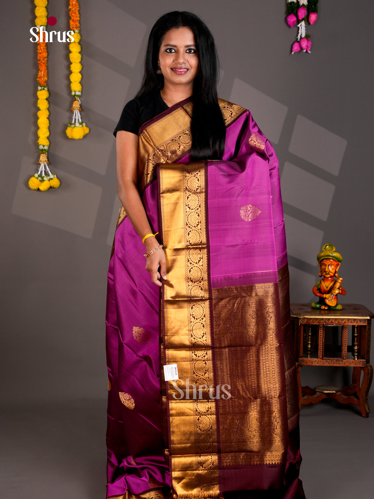 Buy Shimmery Magenta Kanchipuram Silk Saree With Paisley Motifs, Deep Wine Zari Border & Pallu