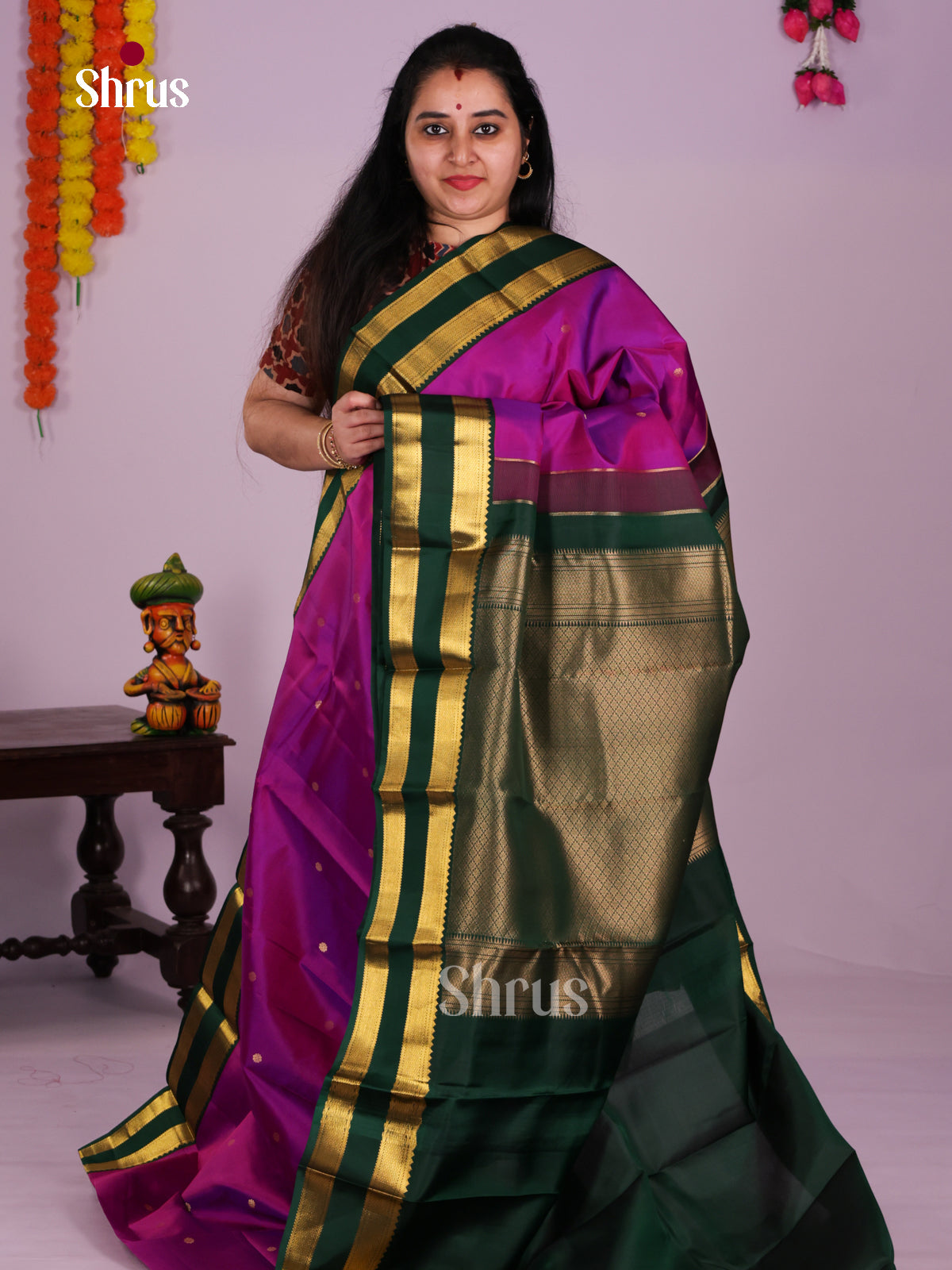 Buy Striking Magenta Kanchipuram Silk Saree With Small Buttas & Bottle Green Rettapet Zari Border