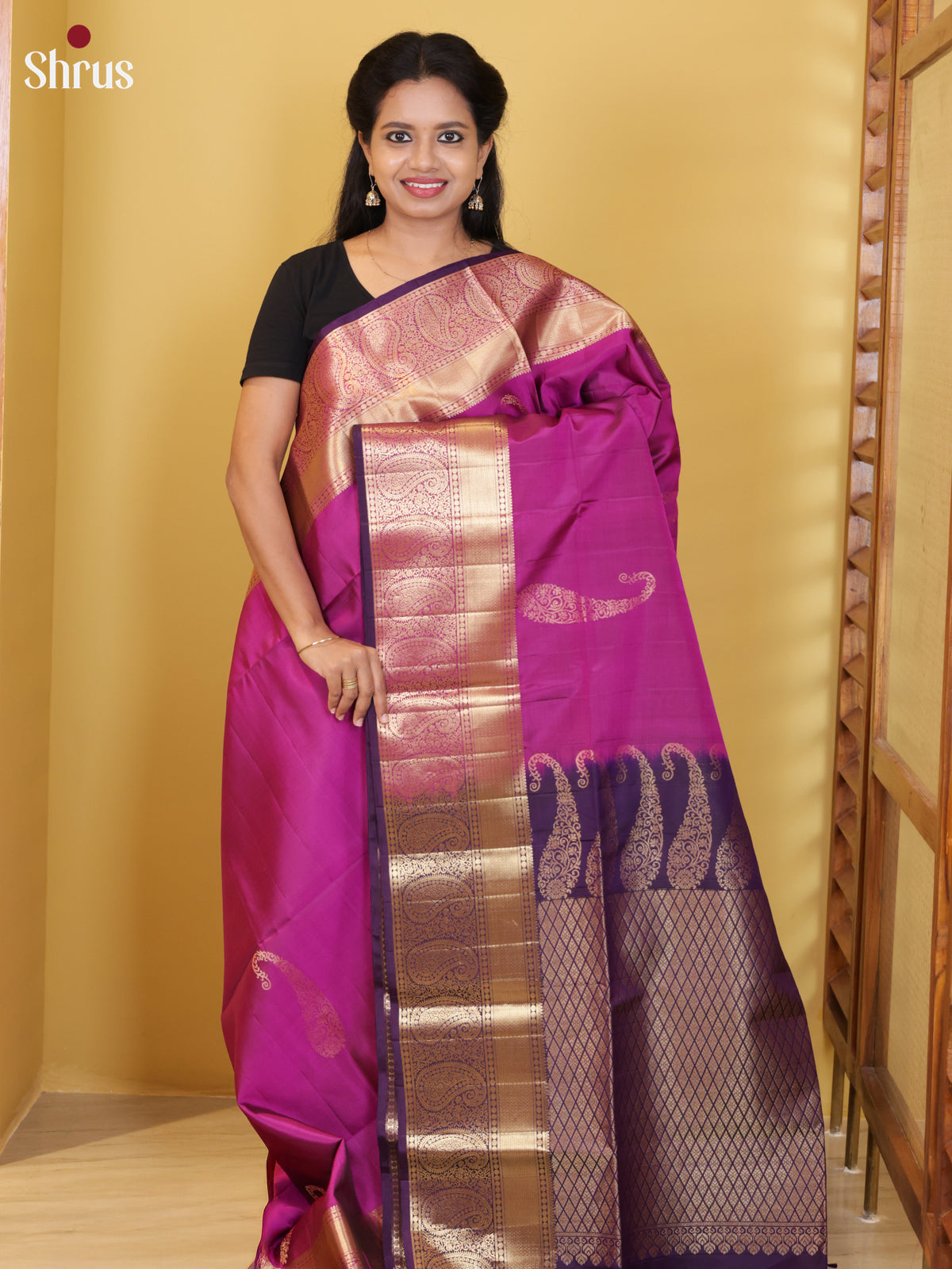 Buy Spellbinding Magenta Kanchipuram Silk Saree with Paisley Motifs & Deep Purple Brocade Pallu
