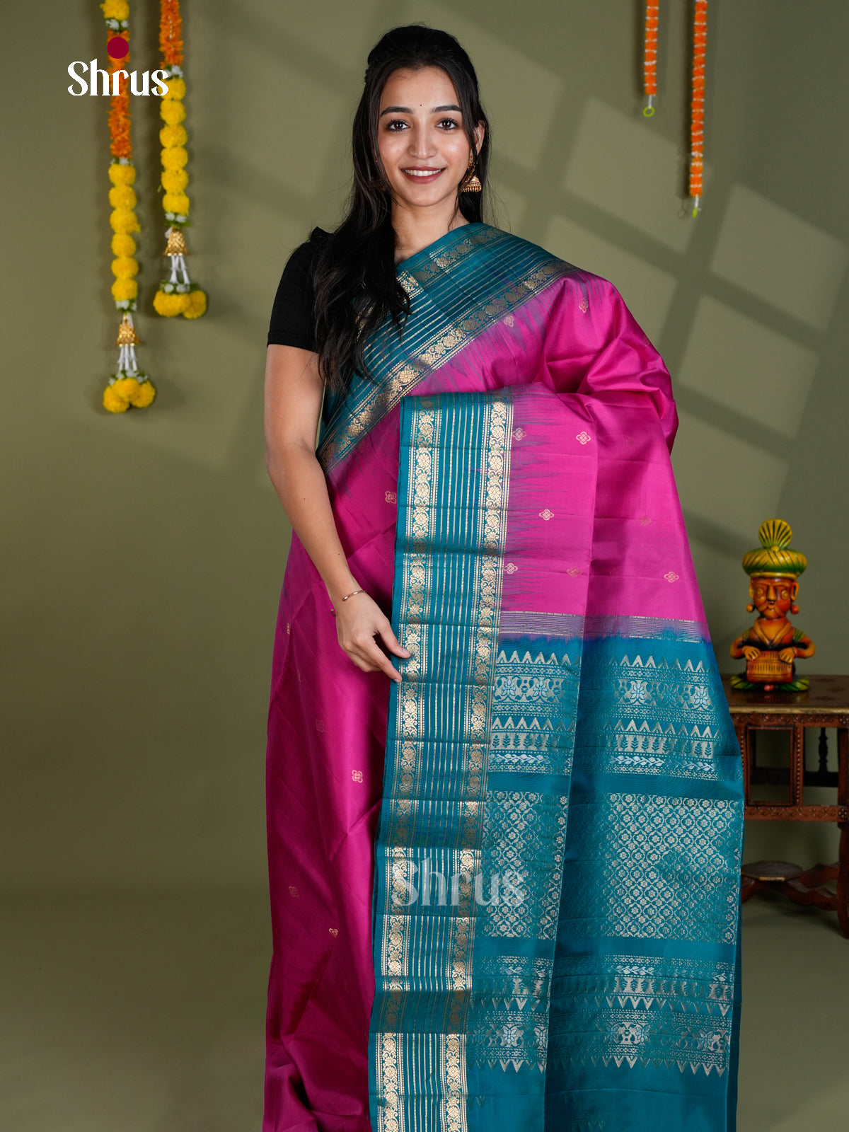 Buy Vibrant Magenta Soft Silk Saree With Golden Buttas, Teal Rettaipet Zari Border & Brocade Pallu