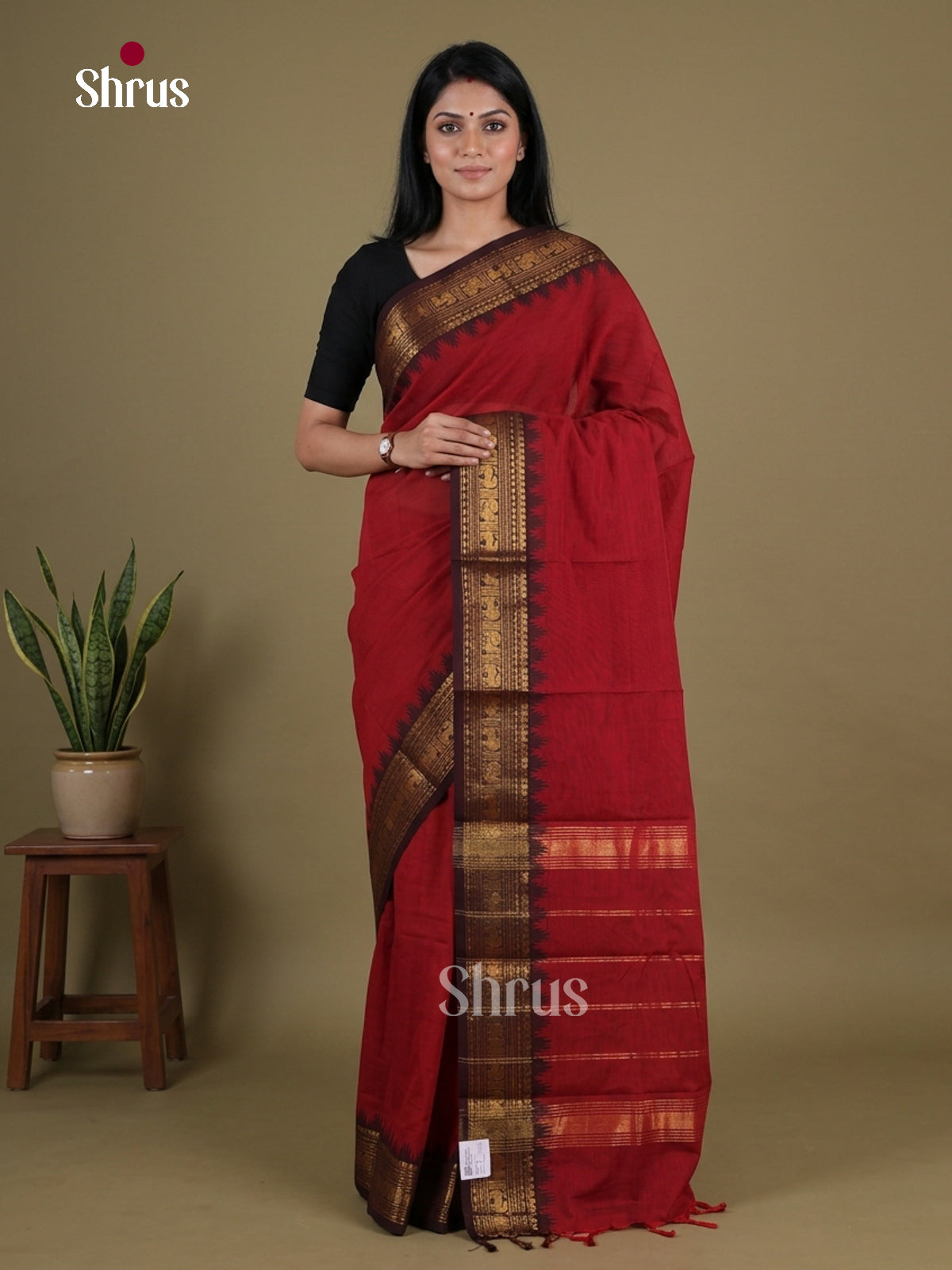 Magnificent Red Chettinad Cotton Saree With Plain Body & Brown Temple Zari Border