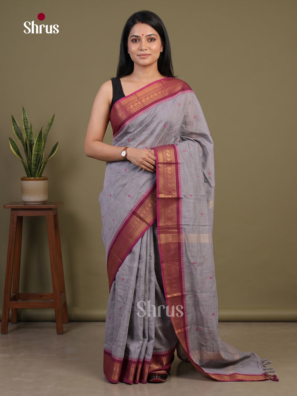 Majestic Grey Chettinad Cotton Saree With Thread Buttas, Magenta Temple Zari Border