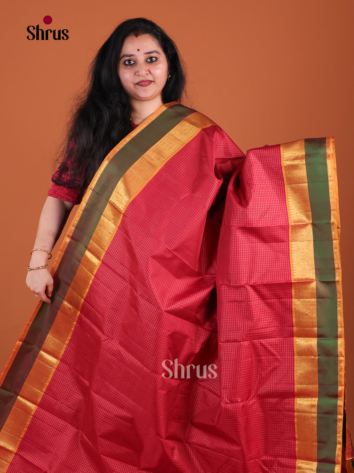 Majestic Red Kanchipuram Pattu Saree With Micro Checks | Mustard Rettapet Zari Border & Pallu