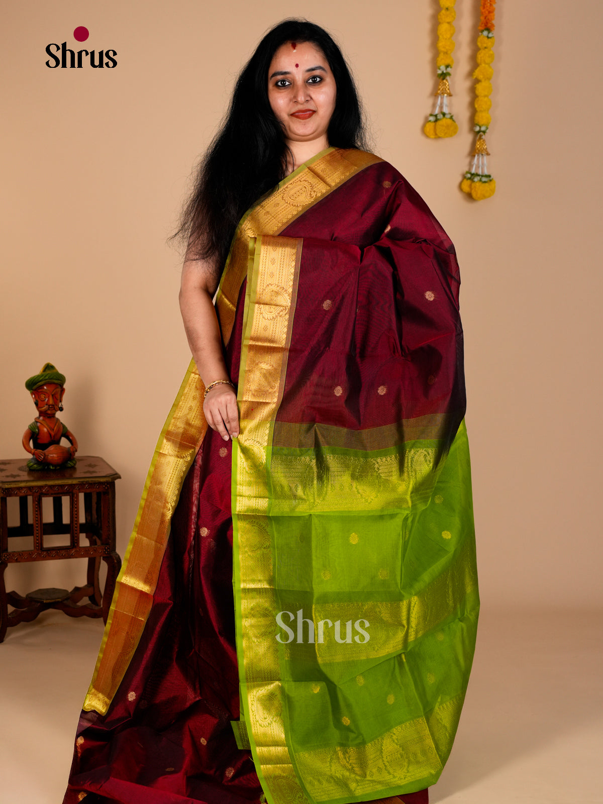 Buy Chic Maroon Silk Cotton Saree With Golden Buttas, Parrot Green Zari Woven Border & Pallu
