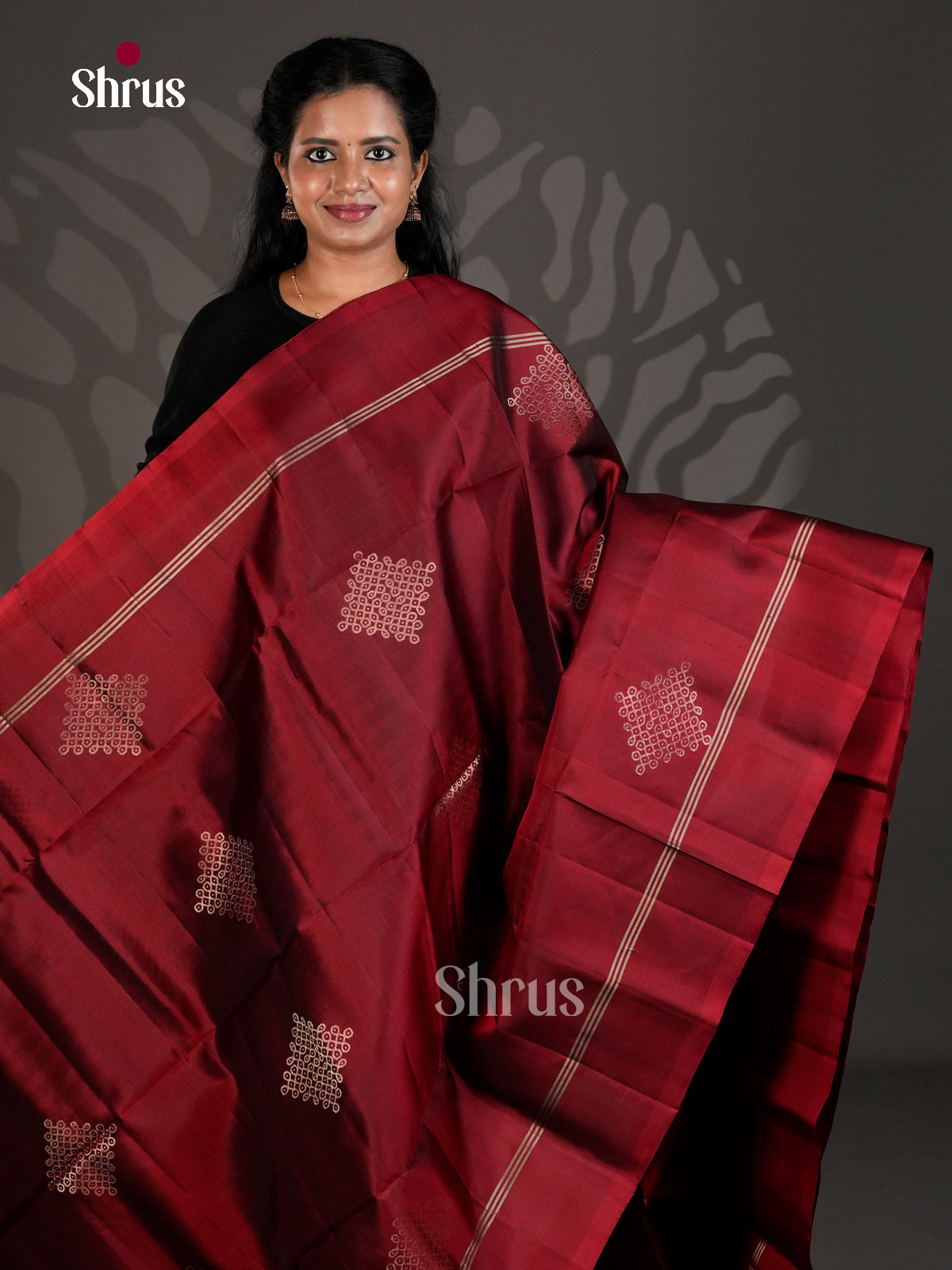 Buy Timeless Maroon Soft Silk Sarees with Zari Kolam Motifs, Plain Border & Brocade Pallu