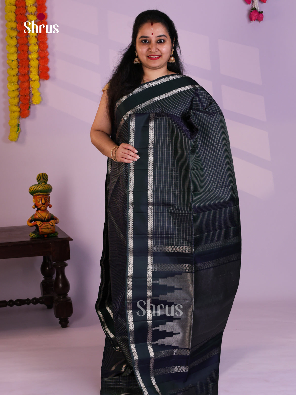 Buy Sophisticated Midnight Blue Soft Silk Saree with Silver Checks, Rettaipet border & Brocade Pallu