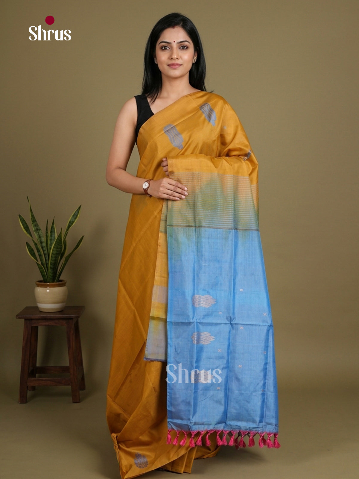 Buy Exquisite Mustard Yellow Banana Pith Saree With Unique Motifs & Sky Blue Zari Pallu