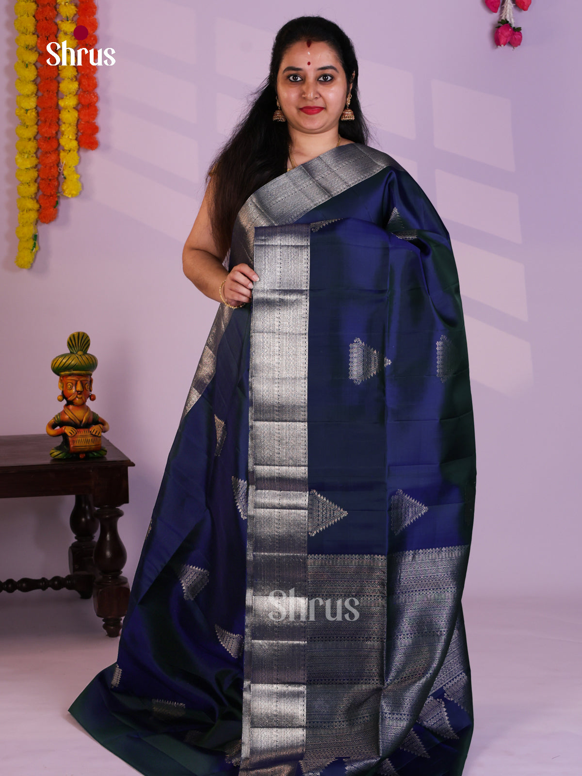 Buy Dazzling Navy Blue Soft Silk Saree with Silver Zari Temple Motifs & Brocade Pallu