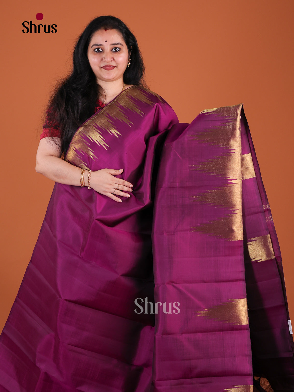 Opulent Magenta Pattu Saree With Plain Body | Bold Zari Temple Border & Rich Pallu