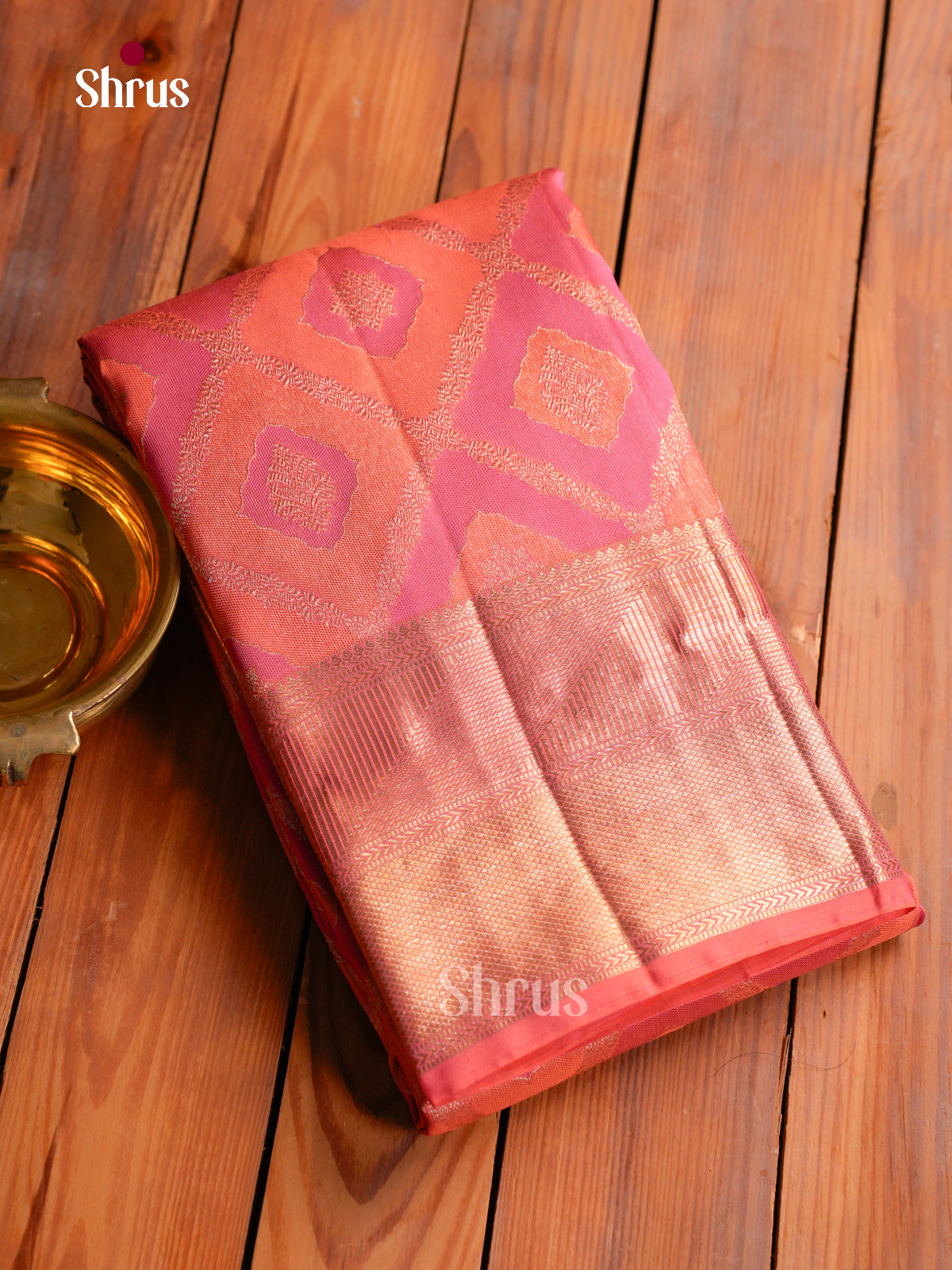 Opulent Peach & Pink Kanchipuram silk Saree With Diamond Brocade & Coral Zari Border