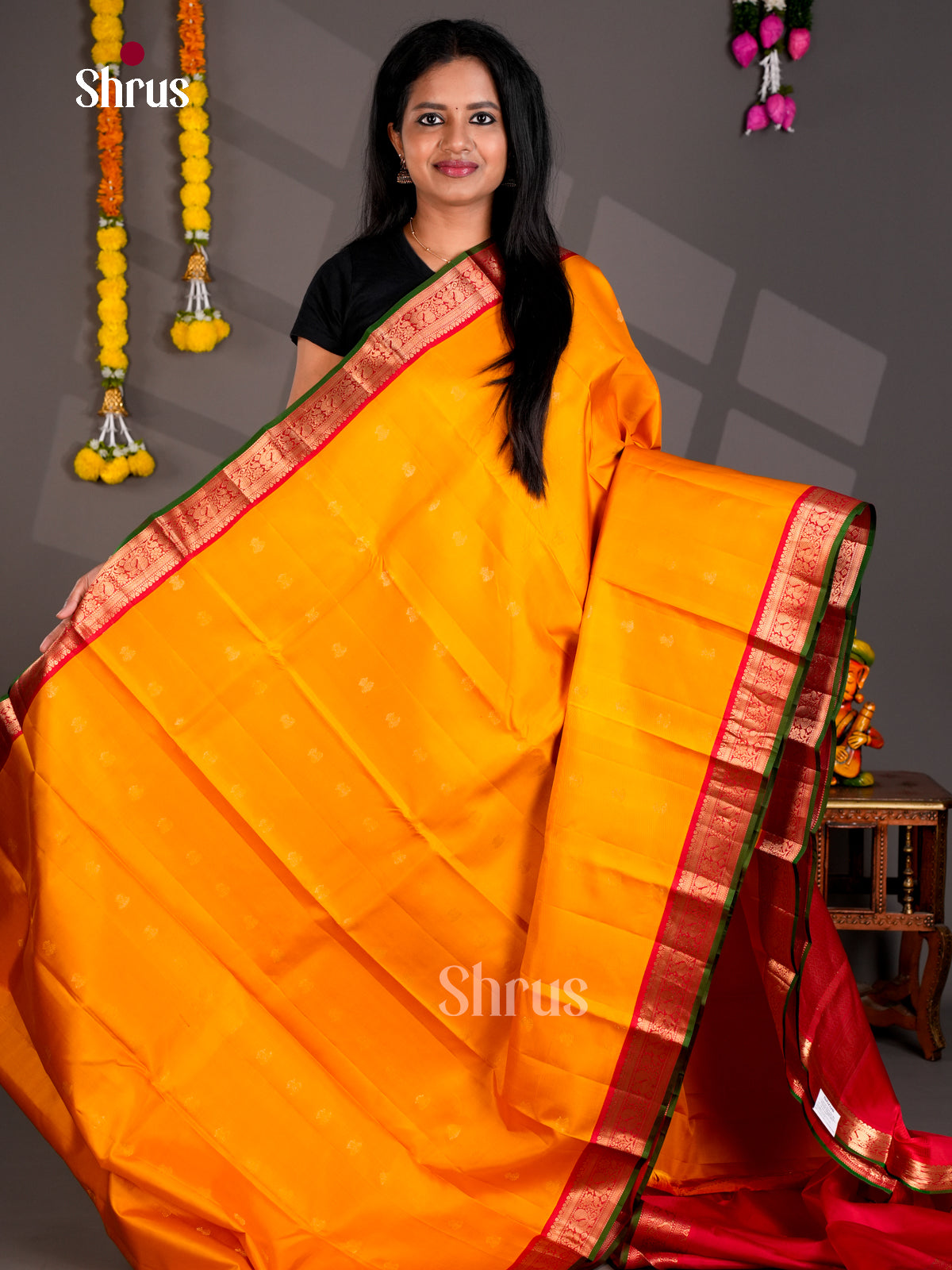 Buy Opulent Yellow Kanchipuram Saree With Golden Buttas, Zari Border & Red Brocade Pallu
