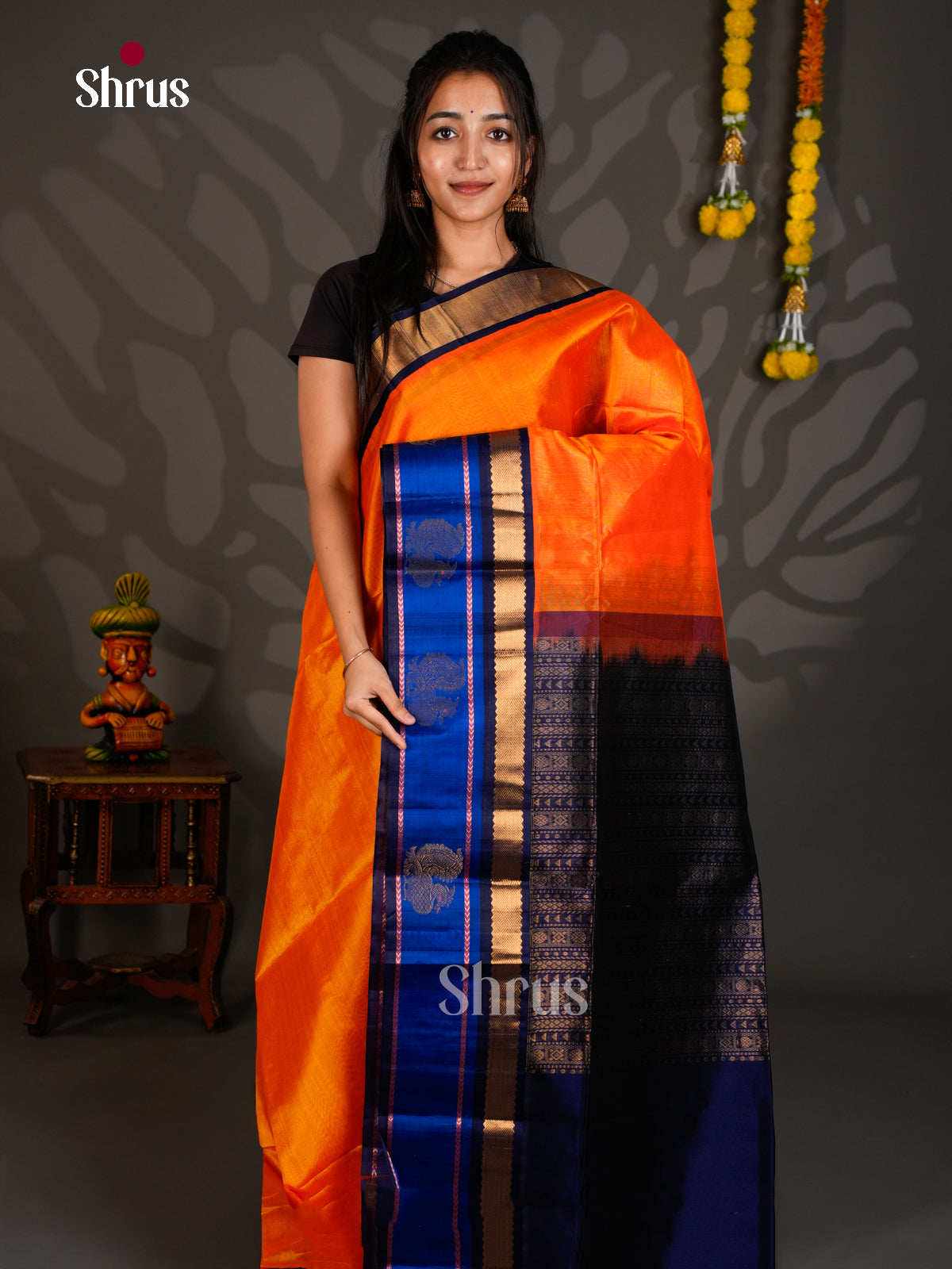 Buy Luminous Orange Cotton Silk Saree With Blue Korvai Zari Border With Annapakshi Motifs & Navy Pallu