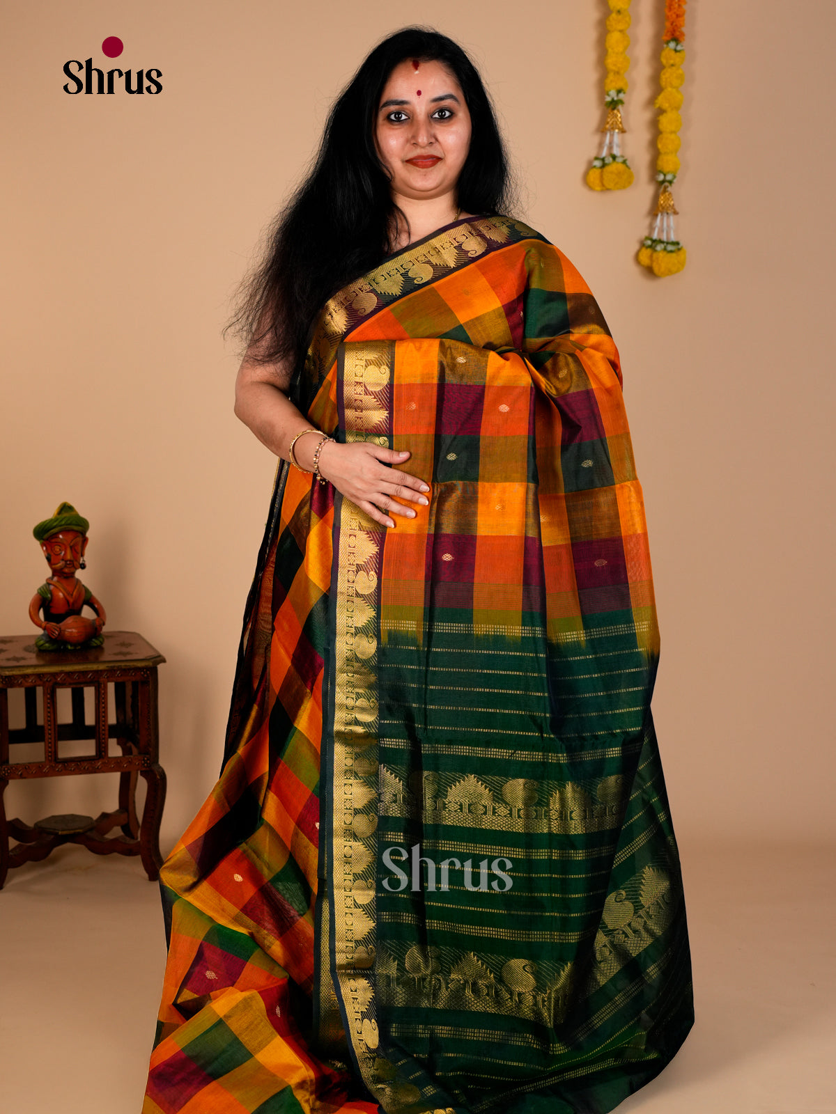 Buy Elegant Orange & Green Silk Cotton Saree With Paalum Pazhamum Checks, Green Zari Border & Pallu
