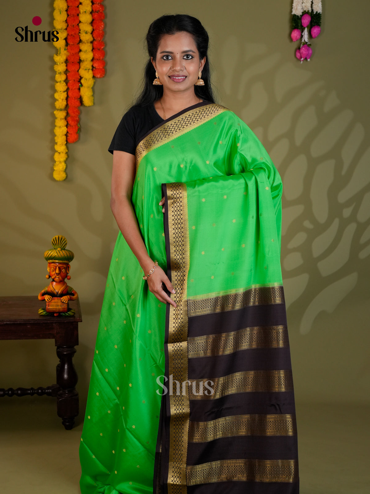 Buy Opulent Parrot Green Mysore Silk Saree with Golden Buttas, Small Zari Border & Black Pallu
