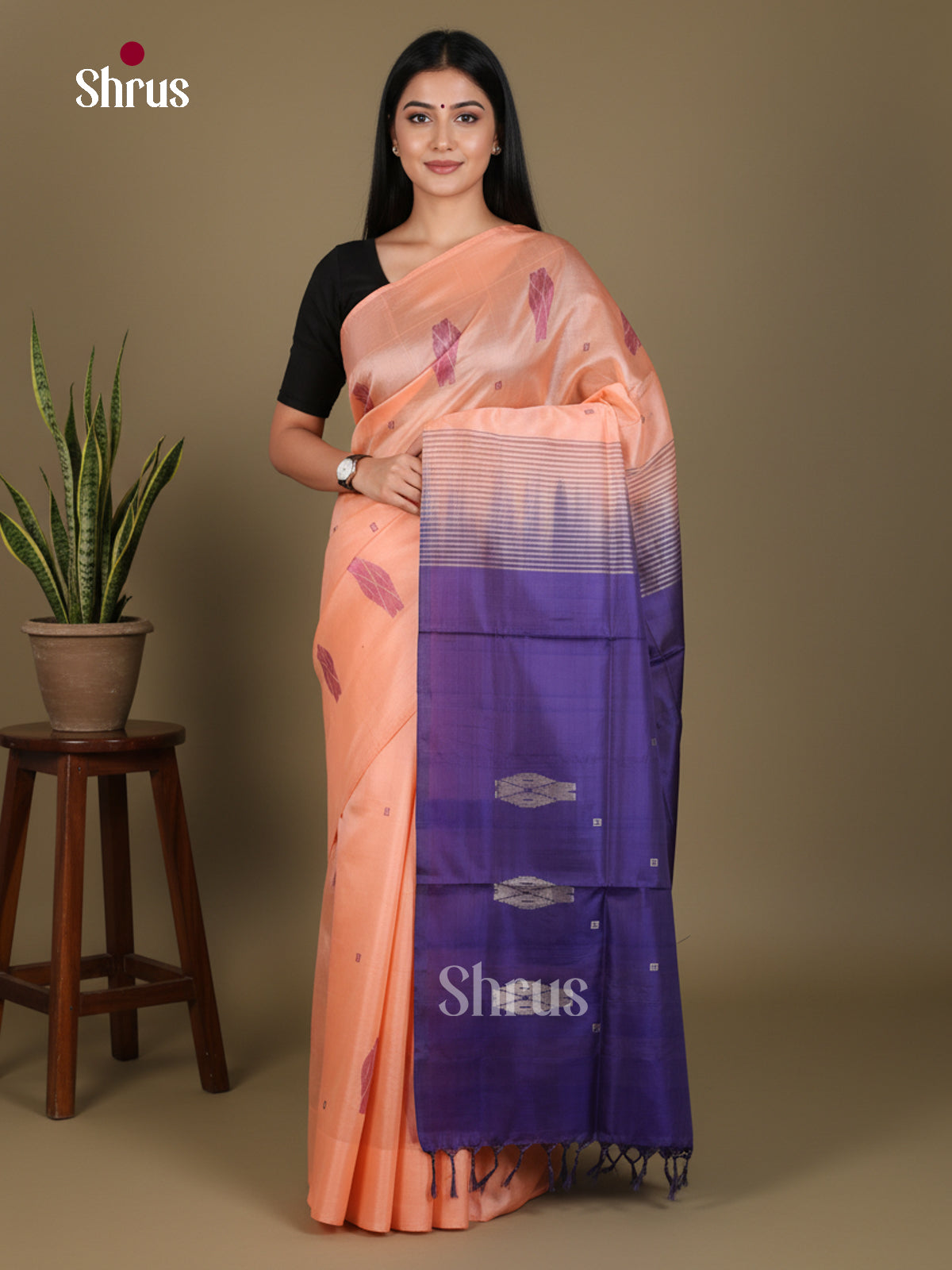 Buy Brezzy Peach Banana Pith Saree With Geometric Motifs & Violet Pallu With Zari Buttas