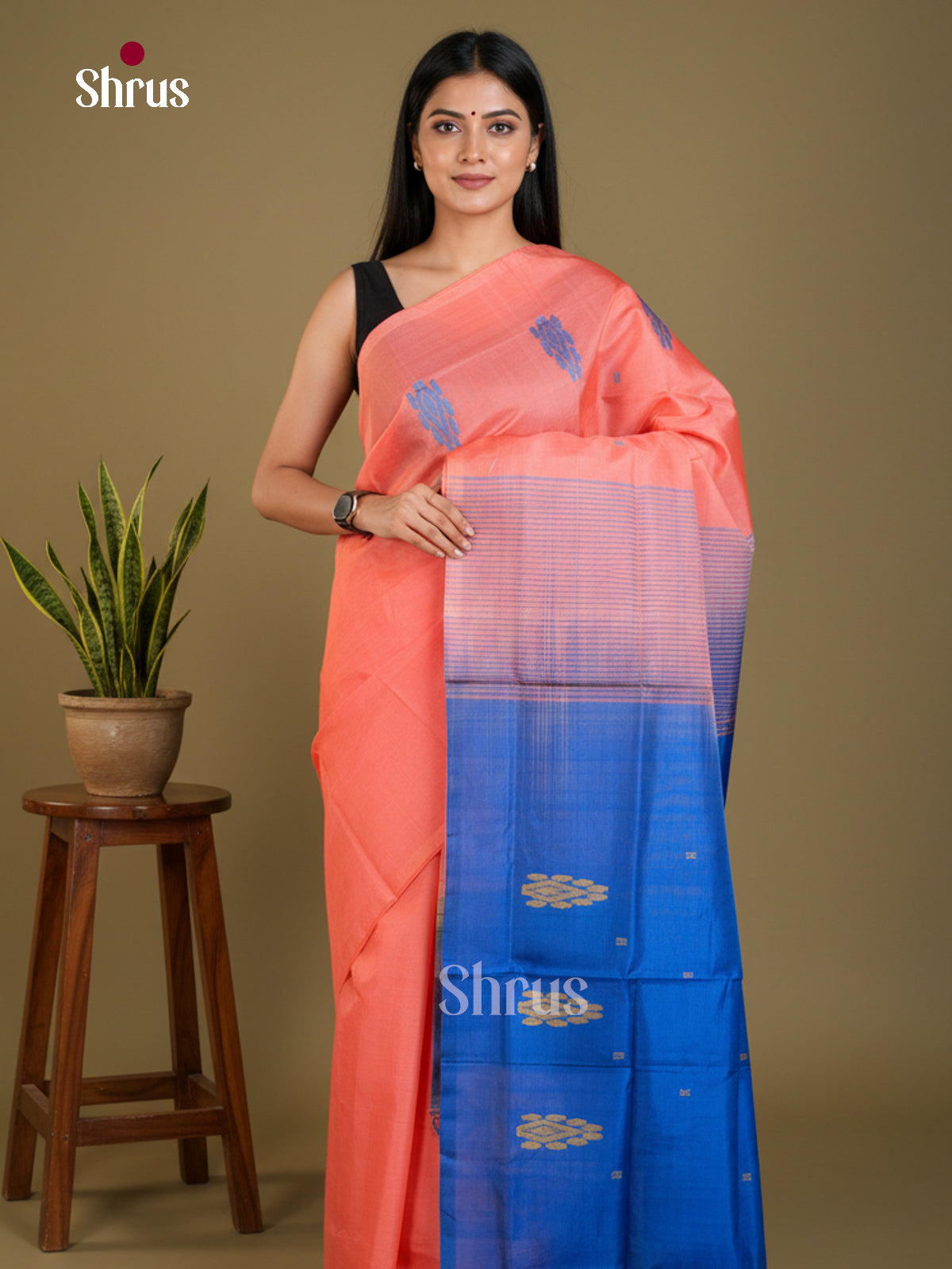 Buy Exquisite Peach Banana Pith Sarees With Thread Woven Motifs & Blue Pallu