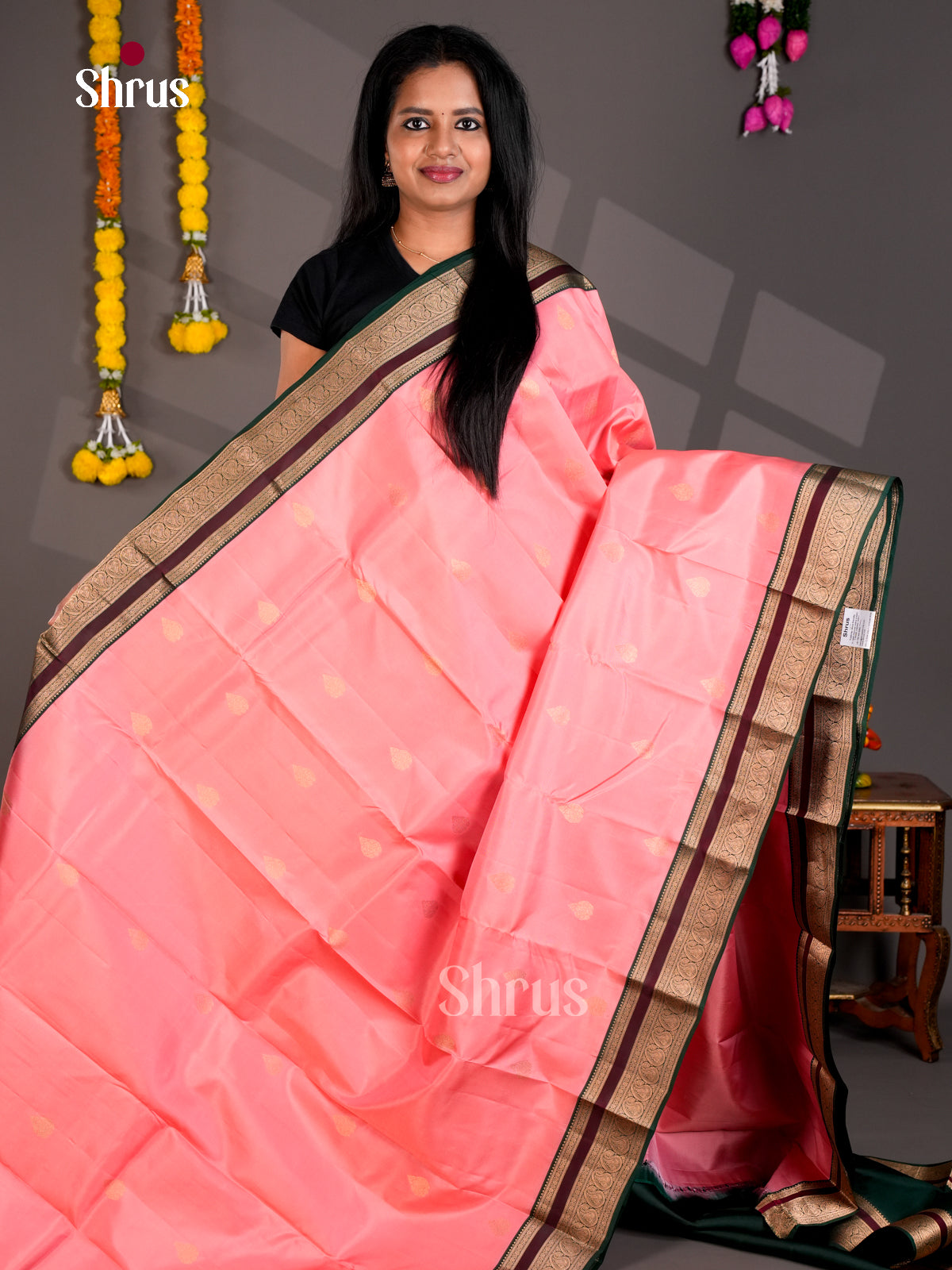 Buy Alluring Peach Kanchipuram Saree With Leaf Buttas, Zari Border & Green Brocade Pallu