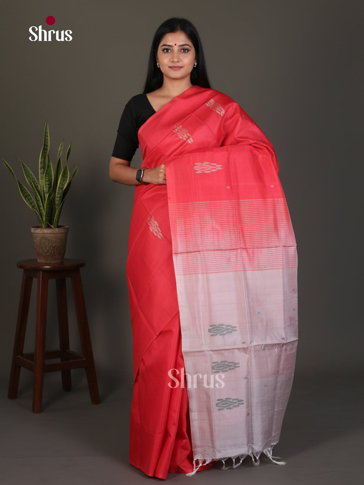 Buy Exquisite Pink Banana Pith Sarees With Floral Motifs & White Traditional Pallu