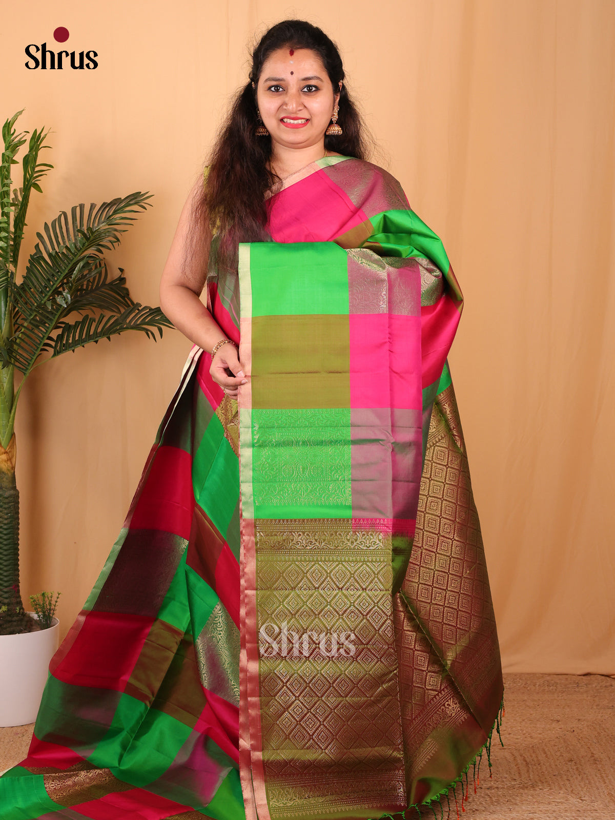 Stunning Pink & Parrot Green Checked Soft Silk Saree with Zari Border & Brocade Pallu