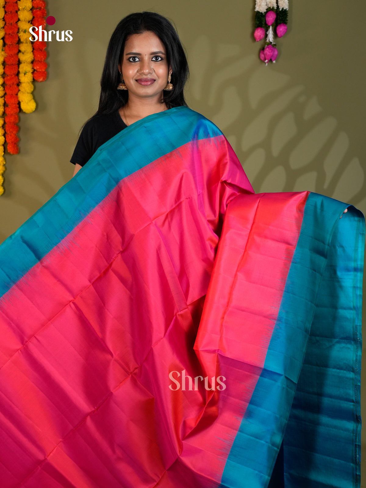 Buy Charming Pink Pure Soft Silk Saree with Plain Body & Ramar Blue Floral Brocade Pallu