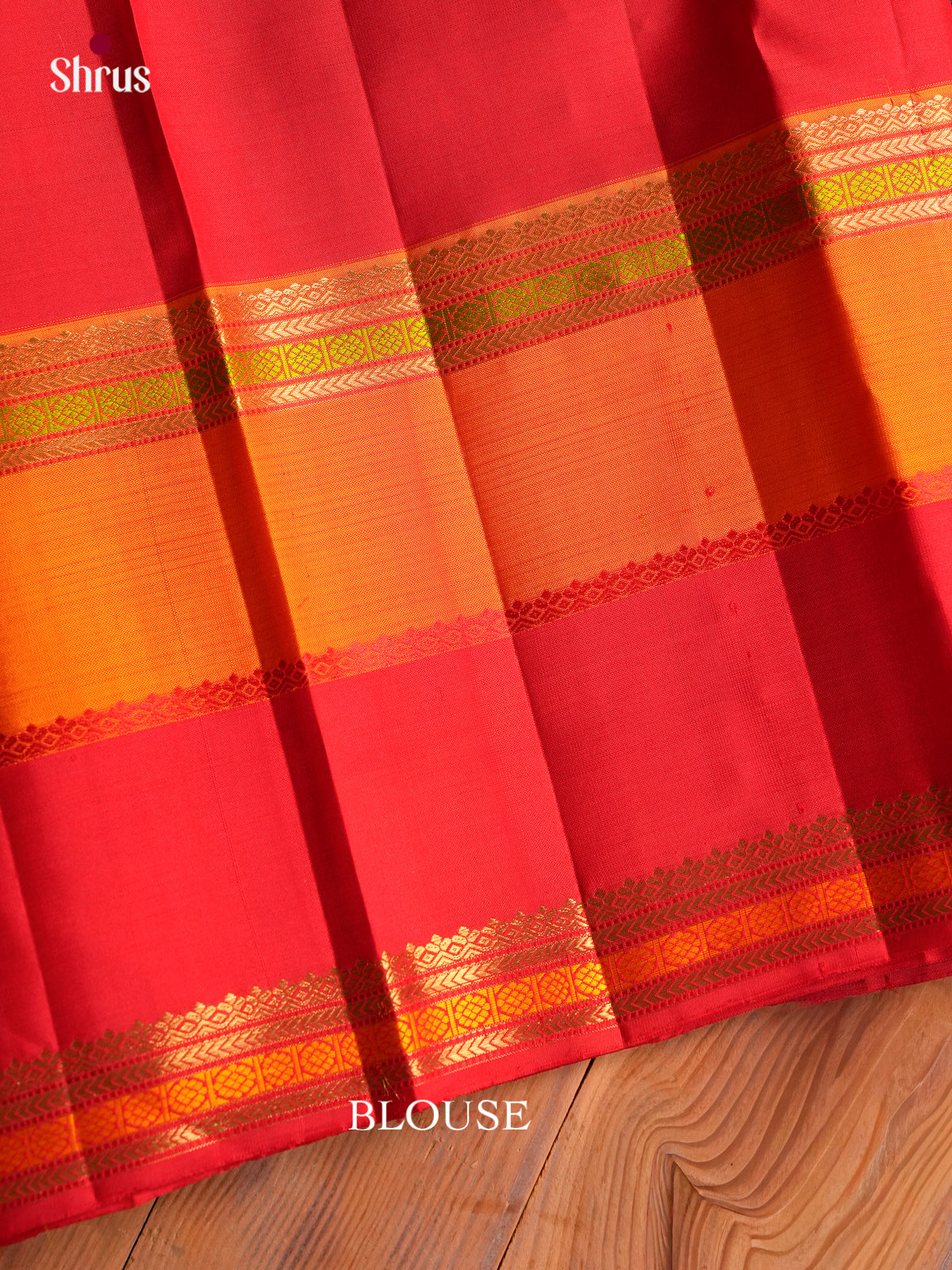 Pretty Bottle Green Kanchipuram Silk Saree With Red Fish Buttas | Red & Orange Zari Border & Brocade Pallu