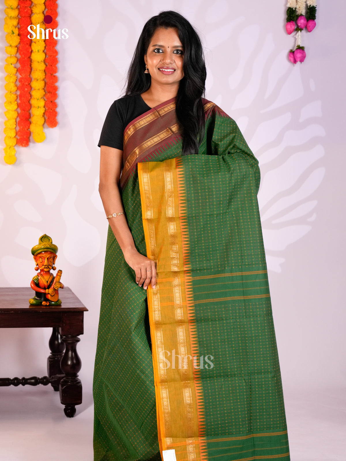 Pretty Green Chettinad Cotton Saree With Thread Checks & Ganga Jamuna Temple Zari Border