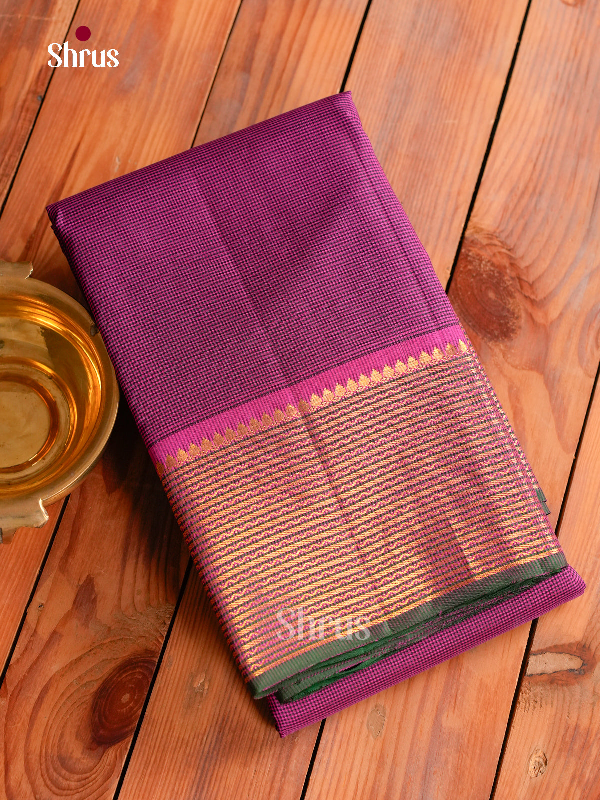 Pretty Magenta Kanchipuram silk Saree With Dual Tone Micro Checks & Pink Zari Striped Border