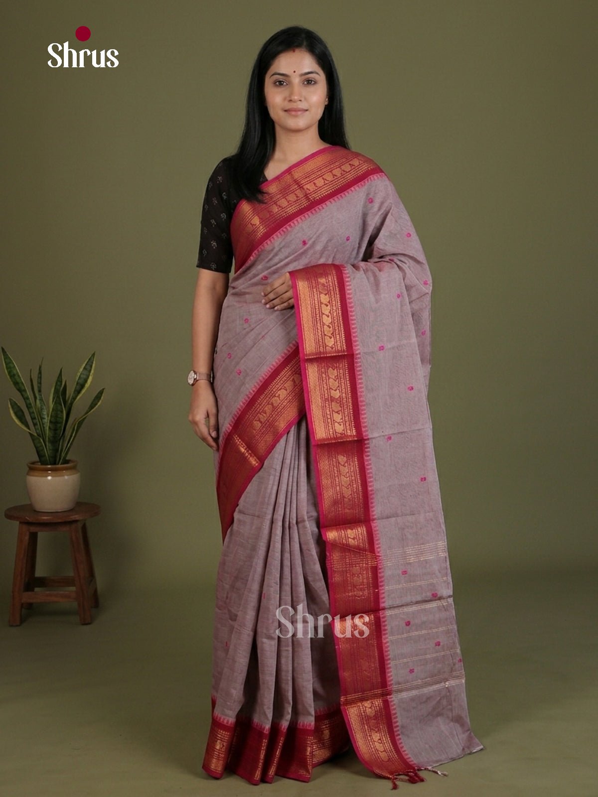 Pretty Mauve Chettinad Cotton Saree With Thread Buttas & Pink Temple Zari Border
